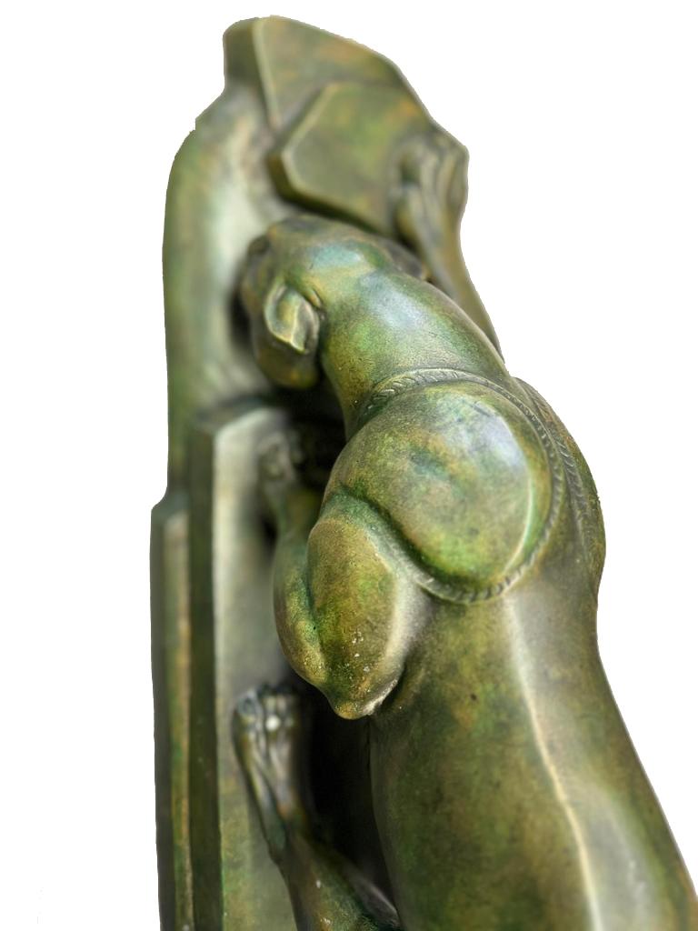 Large Art Deco Panther, signed Bon état - En vente à Wiesbaden, DE