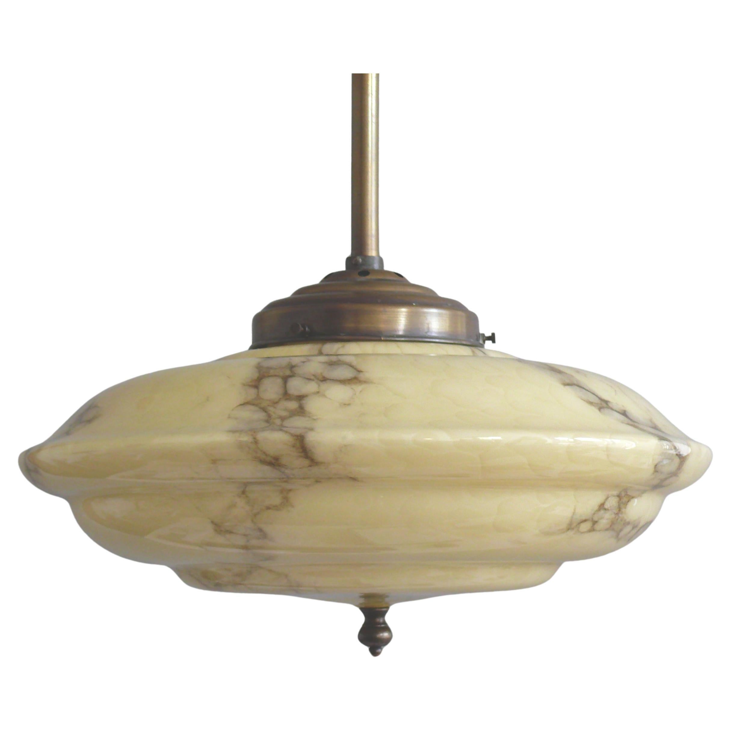 Grande lampada a sospensione Art Déco con vetro marmorizzato, Germania, anni 
30 in vendita