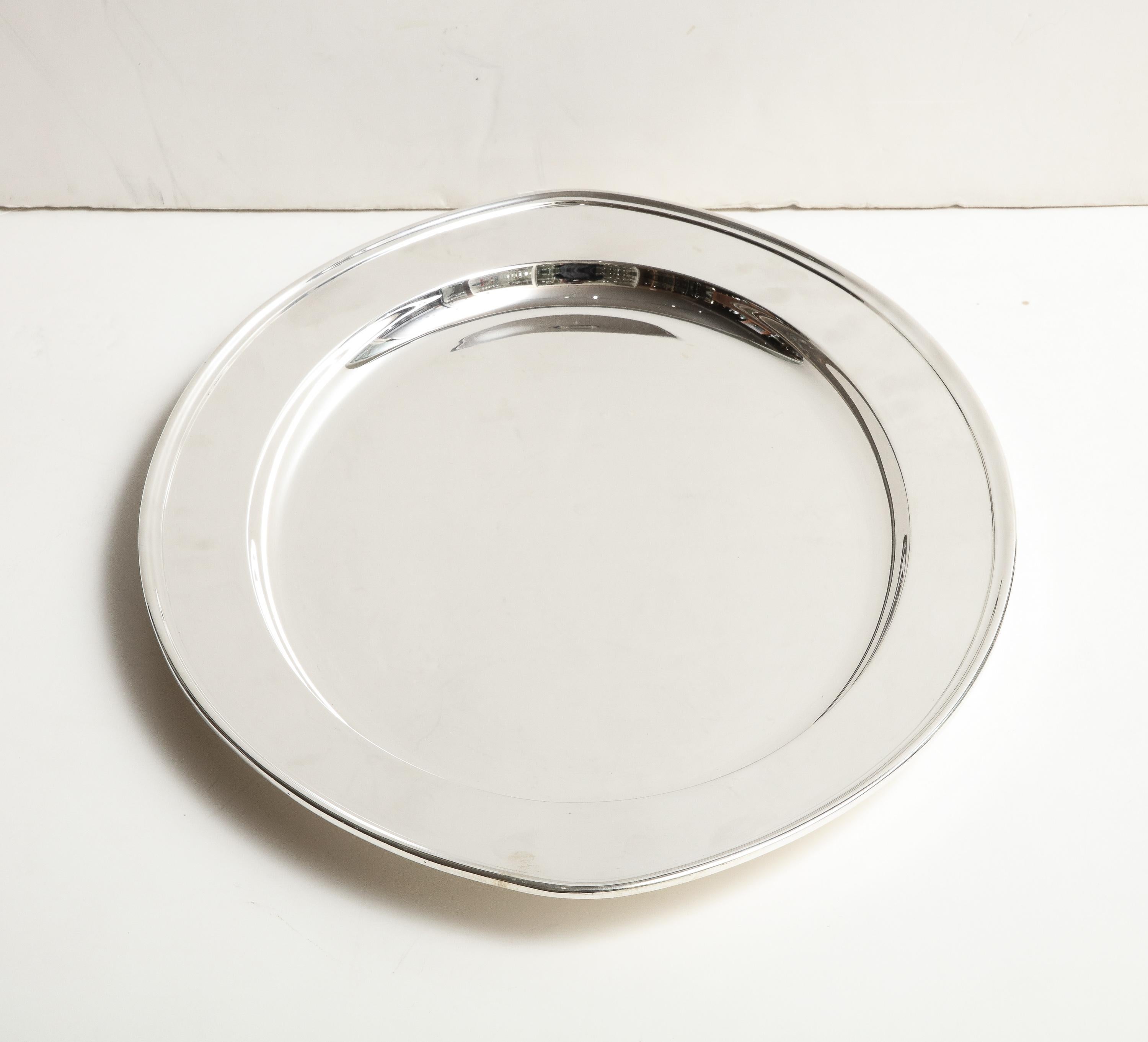 Mid-20th Century Large Art Deco Period Solid Sterling Silver Serving Platter By Gorham For Sale