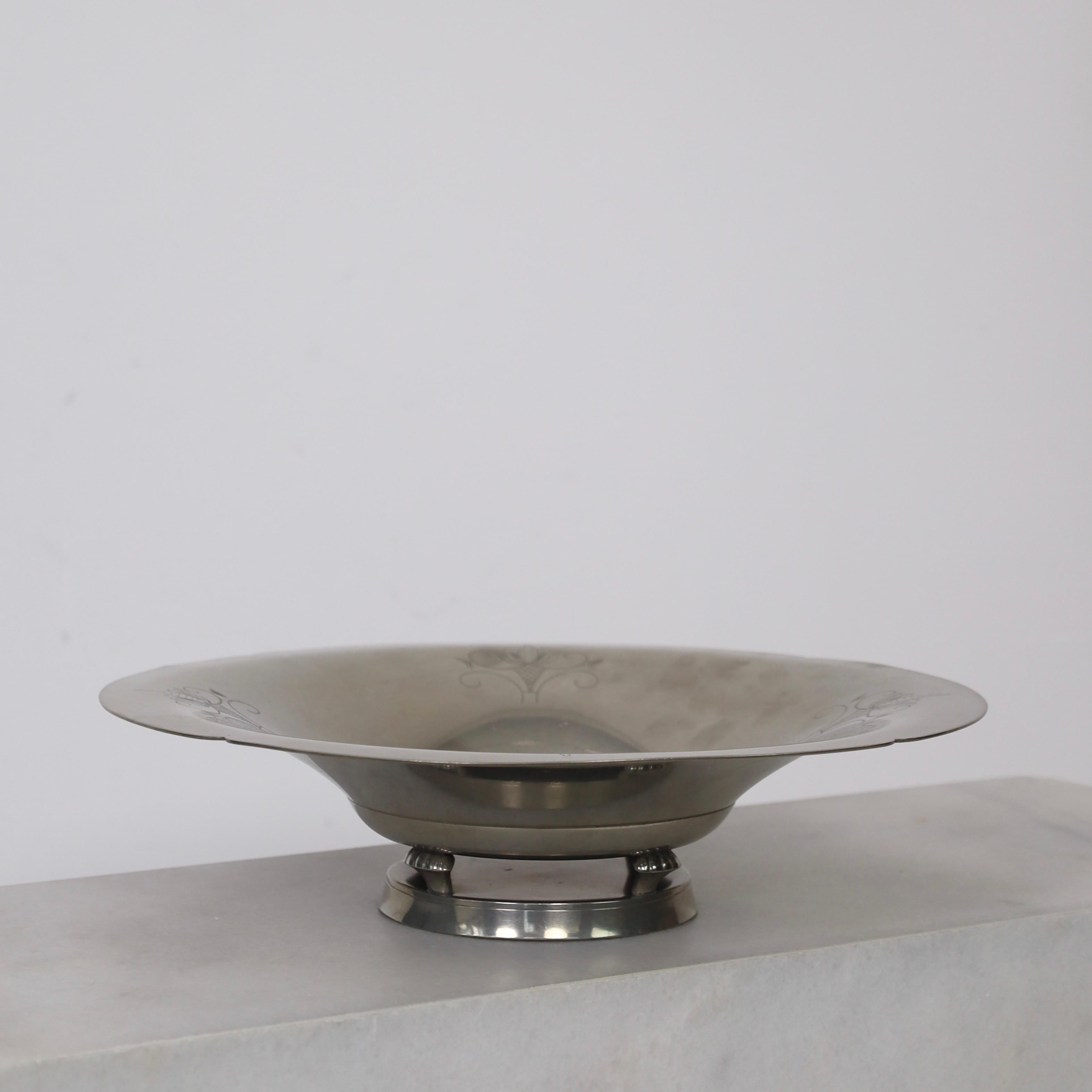 Grand bol en étain Art déco par Just Andersen, années 1930, Danemark en vente 4