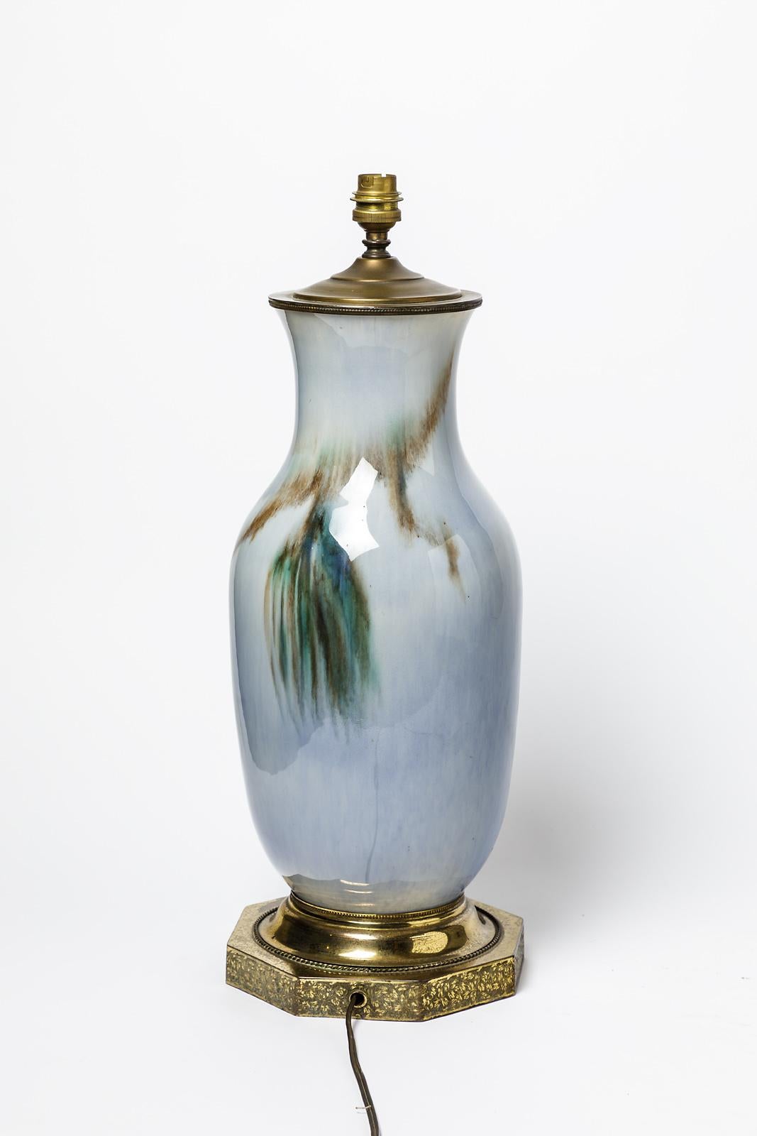Große große Art-Déco-Tischlampe aus blau-weißer Keramik in Bronze aus Porzellan (Art déco) im Angebot