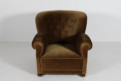 Großer Art Deco Roll Arm Lounge Chair Old Olive Green Velvet Dänemark 1930-1940s