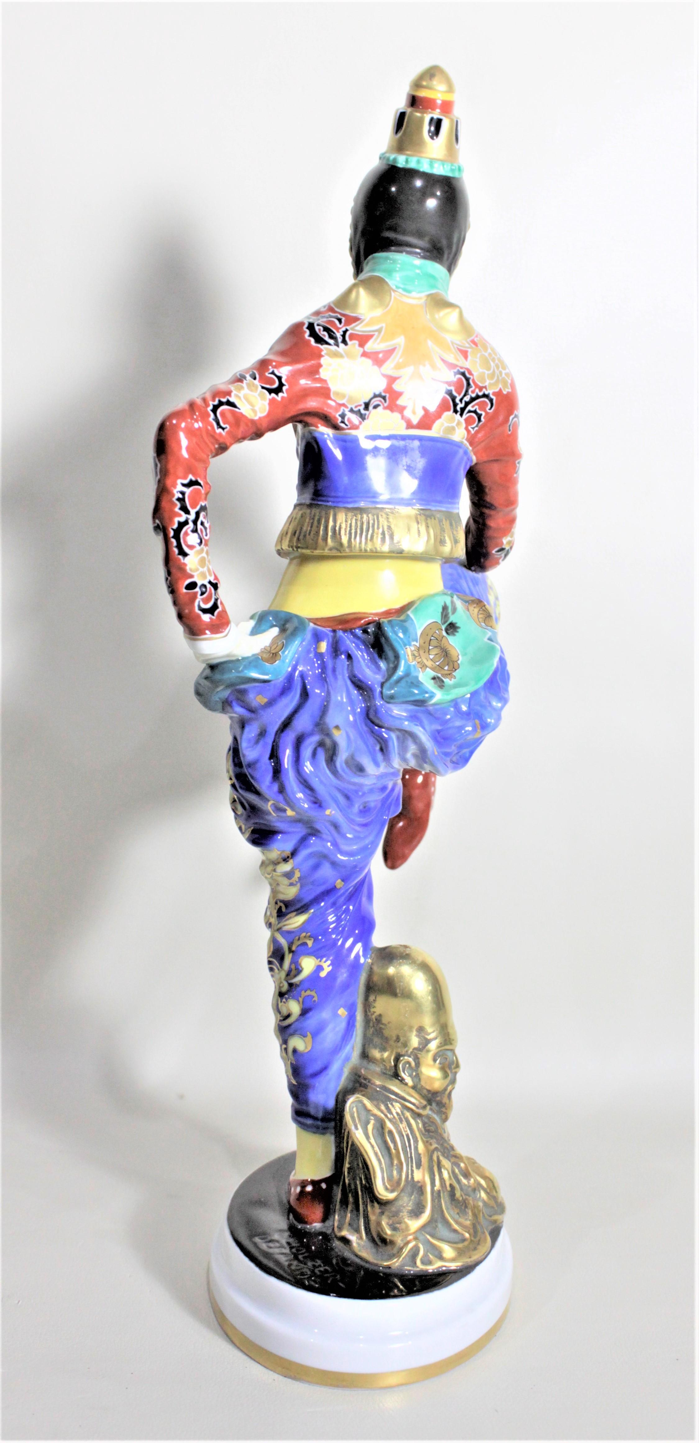 Peint à la main Grande figurine en porcelaine de Rosenthal, La danseuse coréenne H566 en vente