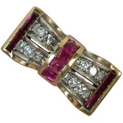 Large Art Deco Ruby and Diamond 18 Carat Gold Bow Design Cluster Ring