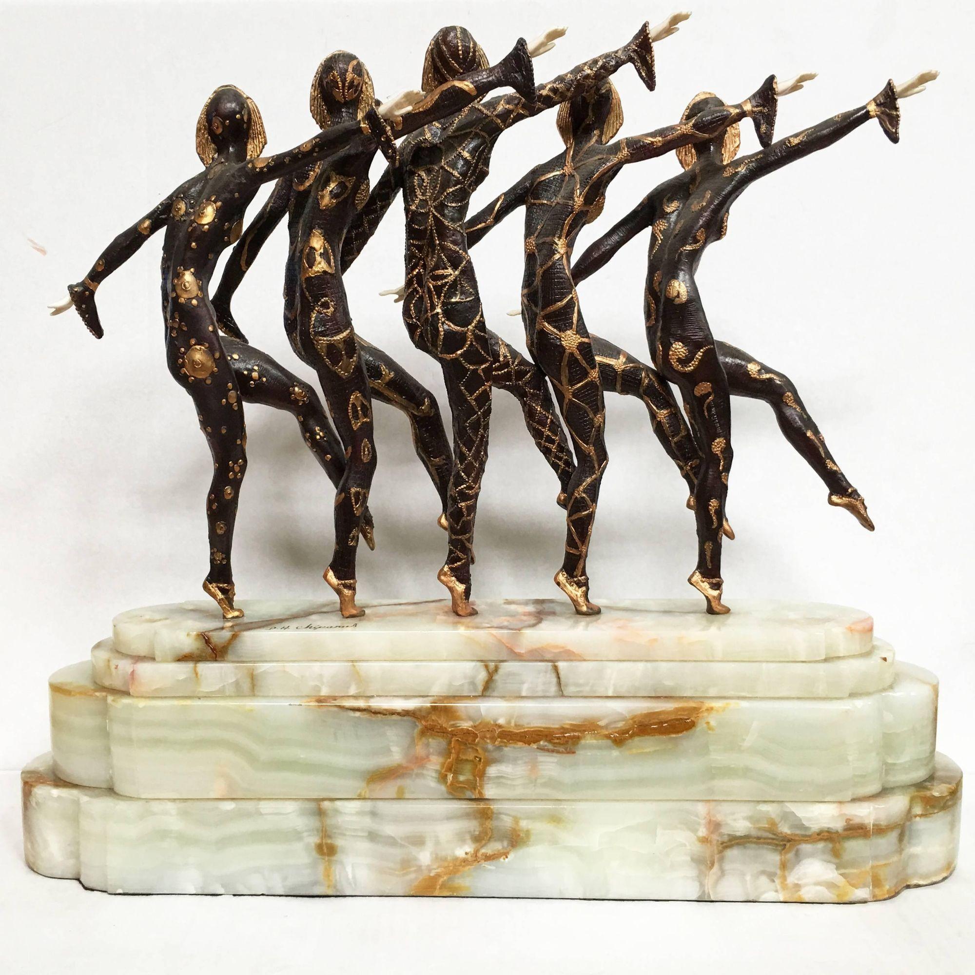 Große Art-Déco-Skulptur von fünf Tänzern im Chiparus-Stil mit Marmorsockel im Angebot 1