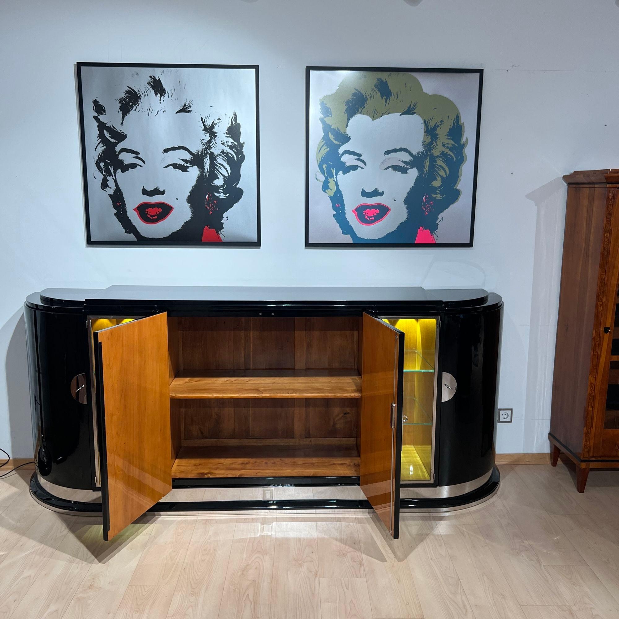 Large Art Deco Sideboard, Black Lacquer, Maple, Lighting, France circa 1930 For Sale 2