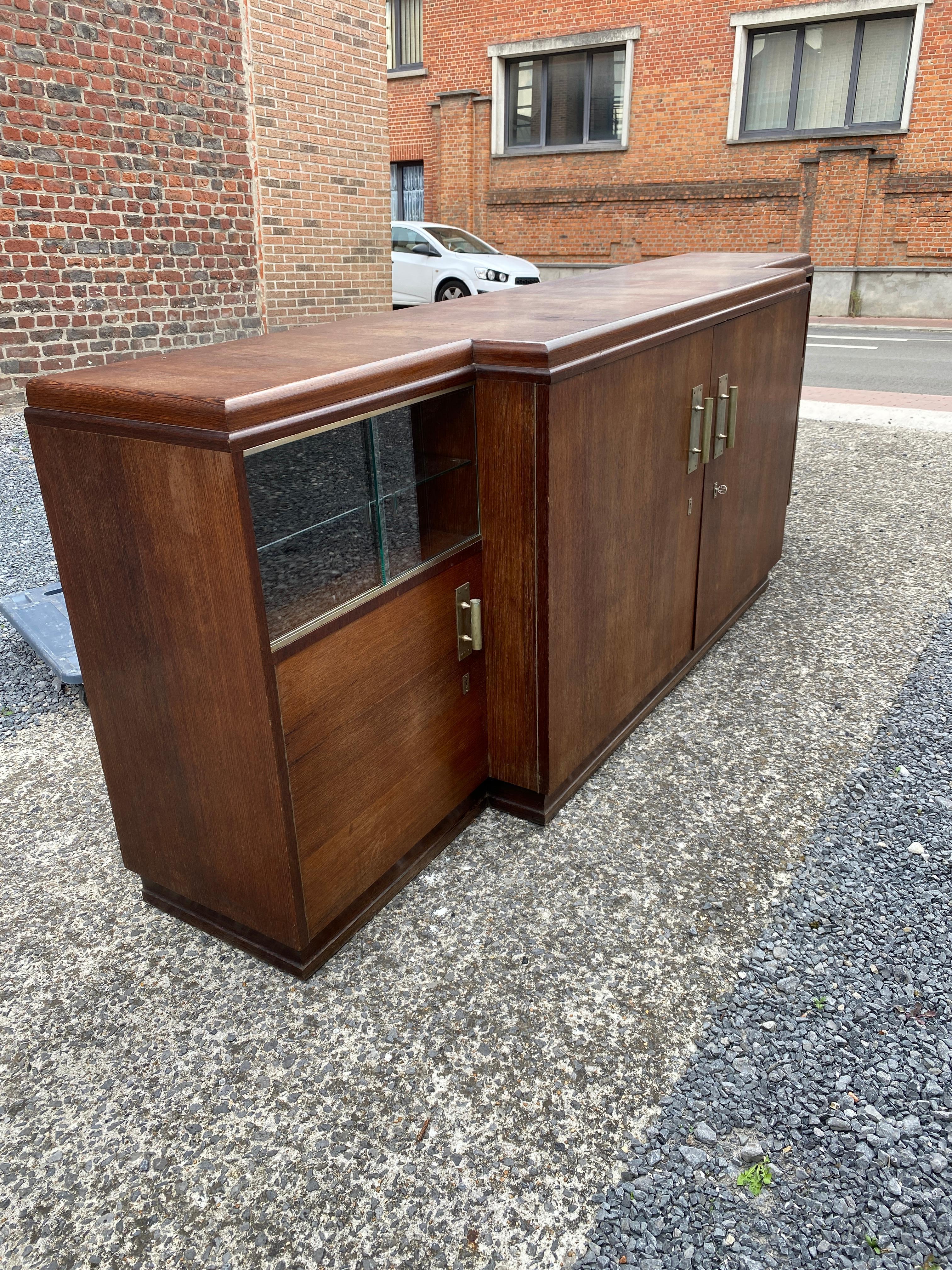 Large Art Deco Sideboard in Walnut, circa 1930 In Good Condition For Sale In Saint-Ouen, FR