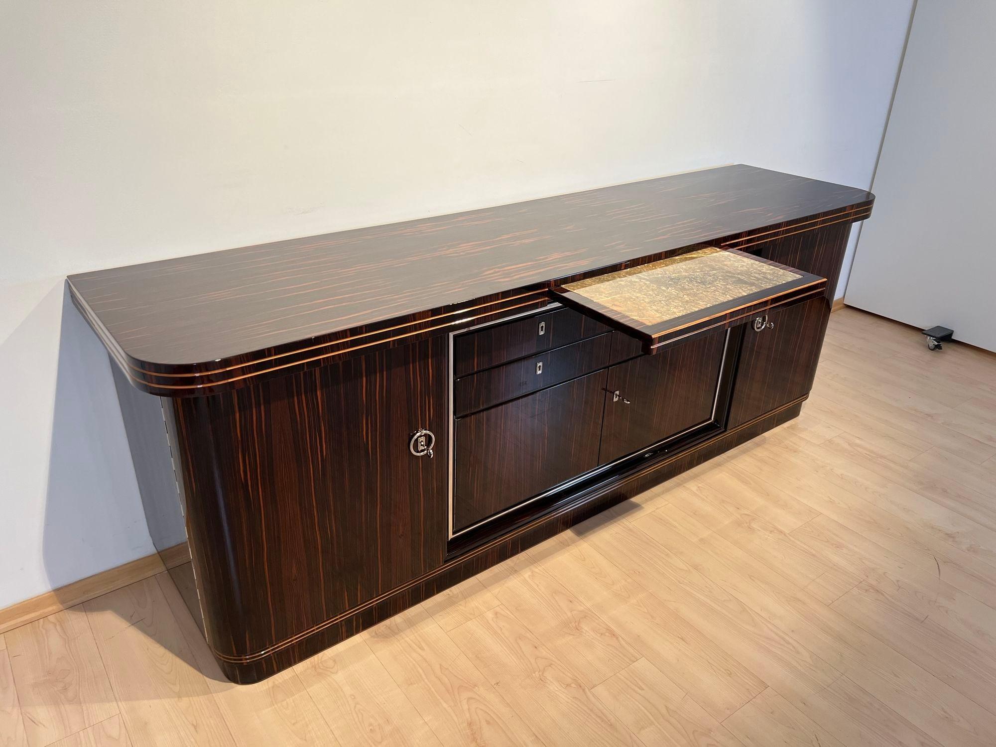 Large Art Deco Sideboard, Macassar Ebony, Maple, Chrome, France circa 1930 In Good Condition For Sale In Regensburg, DE