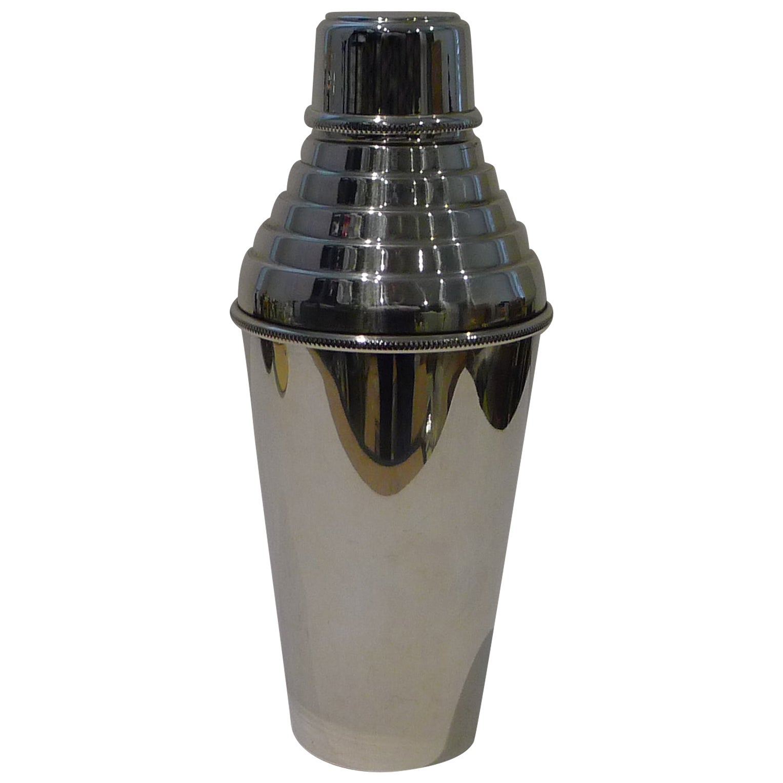 Großer versilberter Art-Déco-Cocktailshaker von Hukin & Heath
