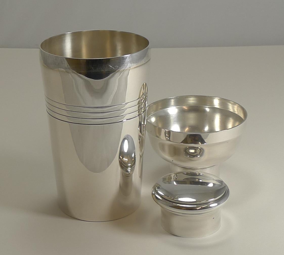 Large Art Deco Silver Plated Cocktail Shaker, French by Lancel Paris circa 1930s 3