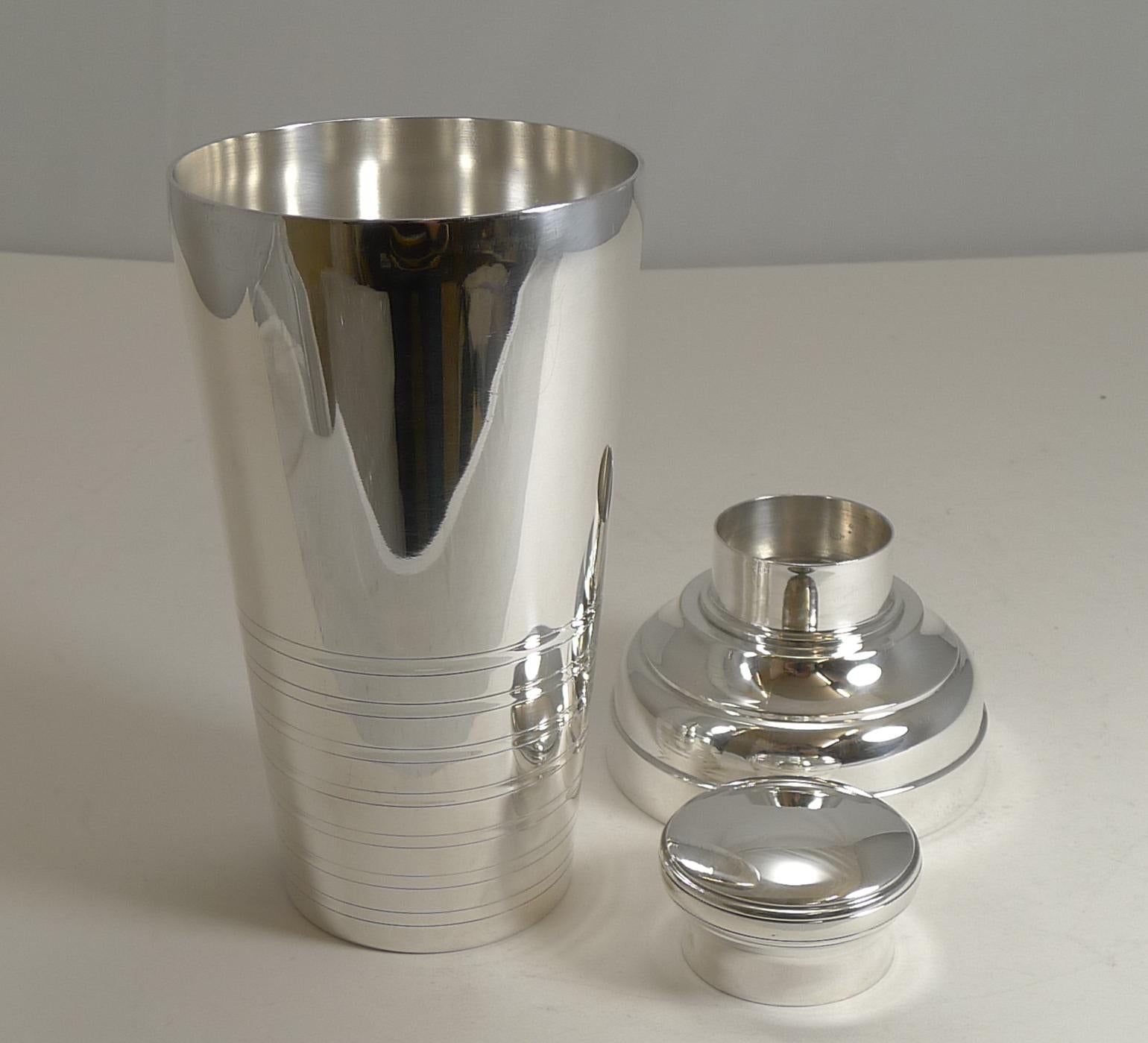 Mid-20th Century Large Art Deco Silver Plated French Cocktail Shaker, circa 1930