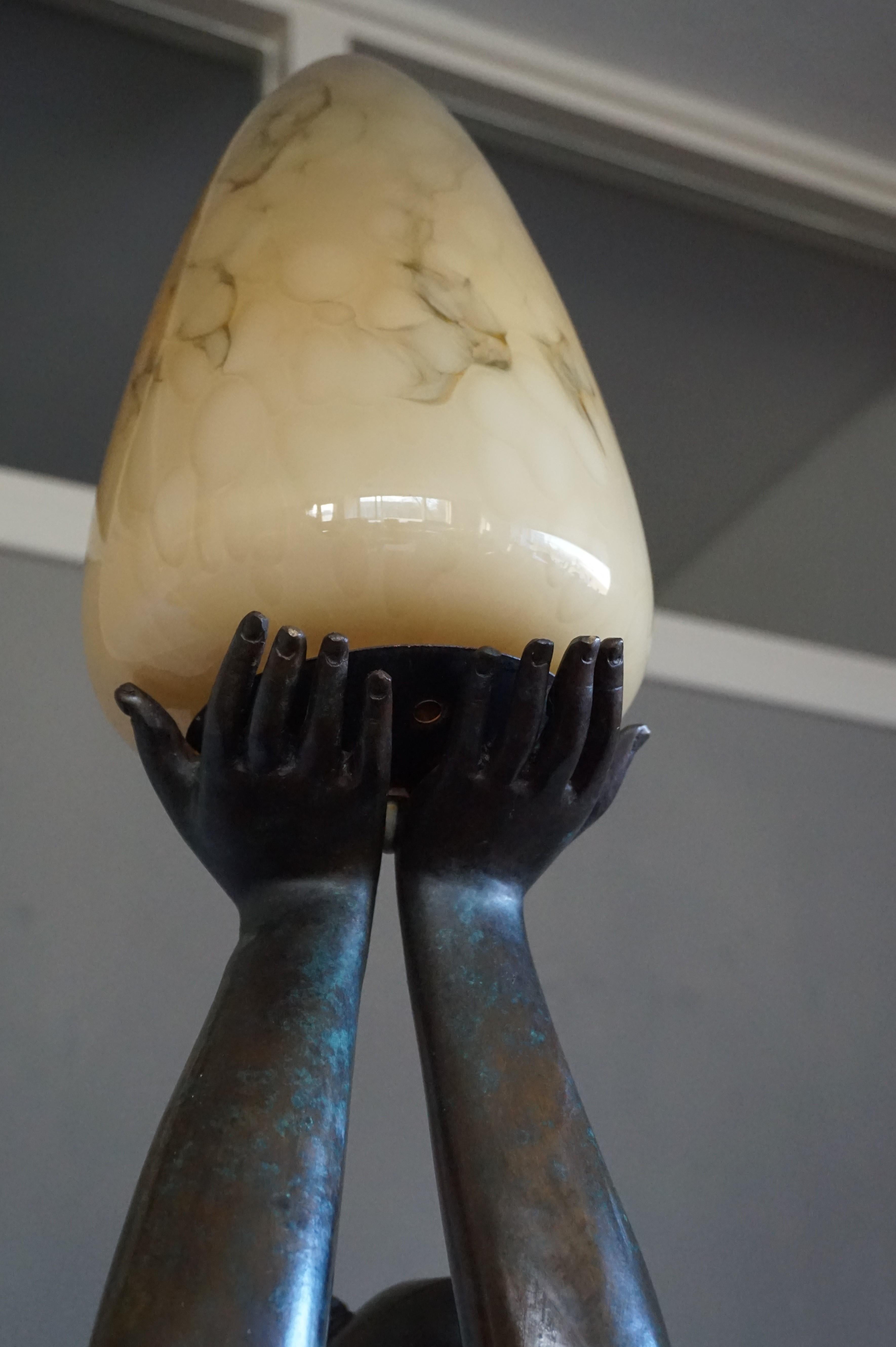 Grand lampadaire Art Déco en bronze & Sculpture de dame en verre d'après A. Moreau 9