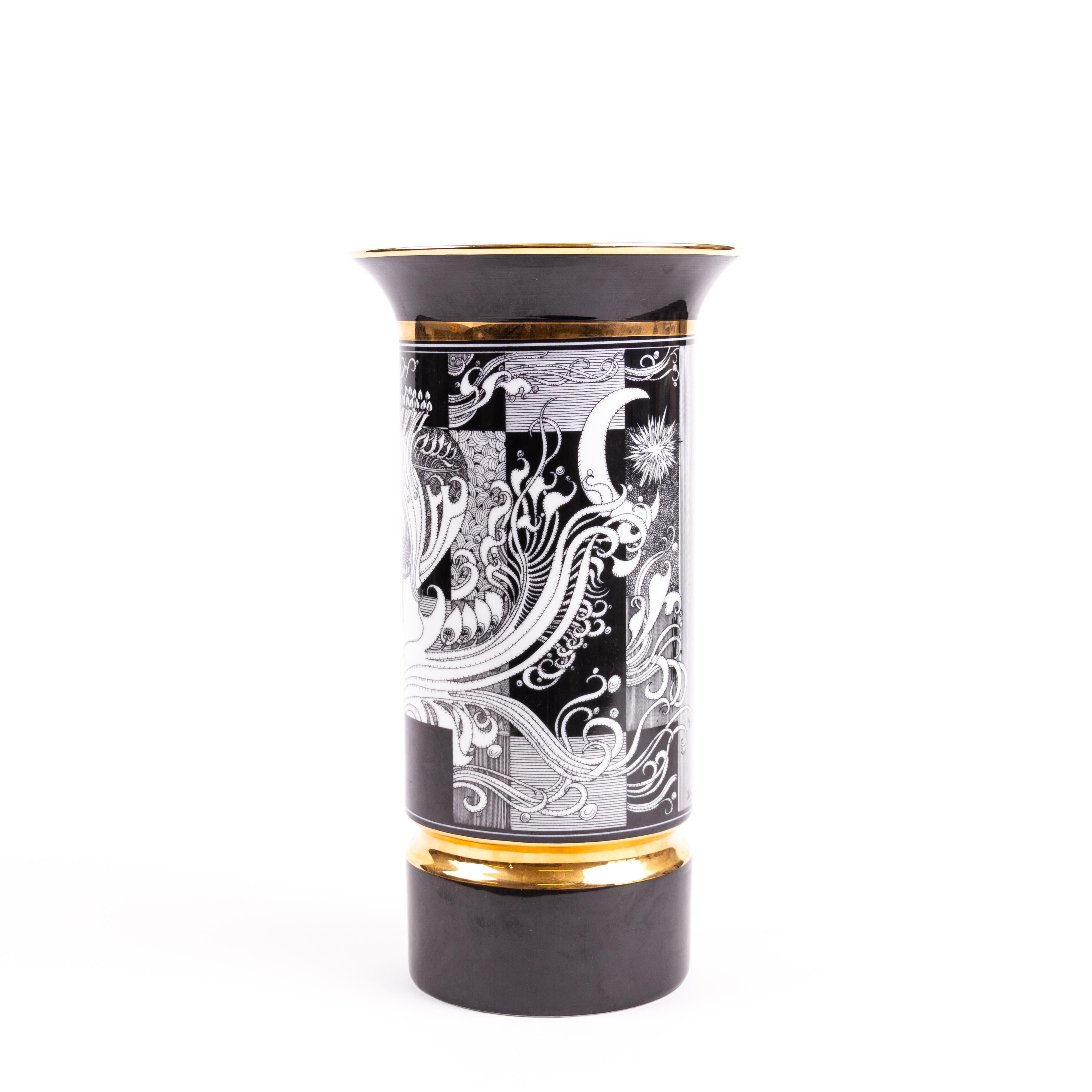 Large Art Deco Style Hungarian 24KT Gold Porcelain Vase by Jurcsák László In Good Condition In Nottingham, GB