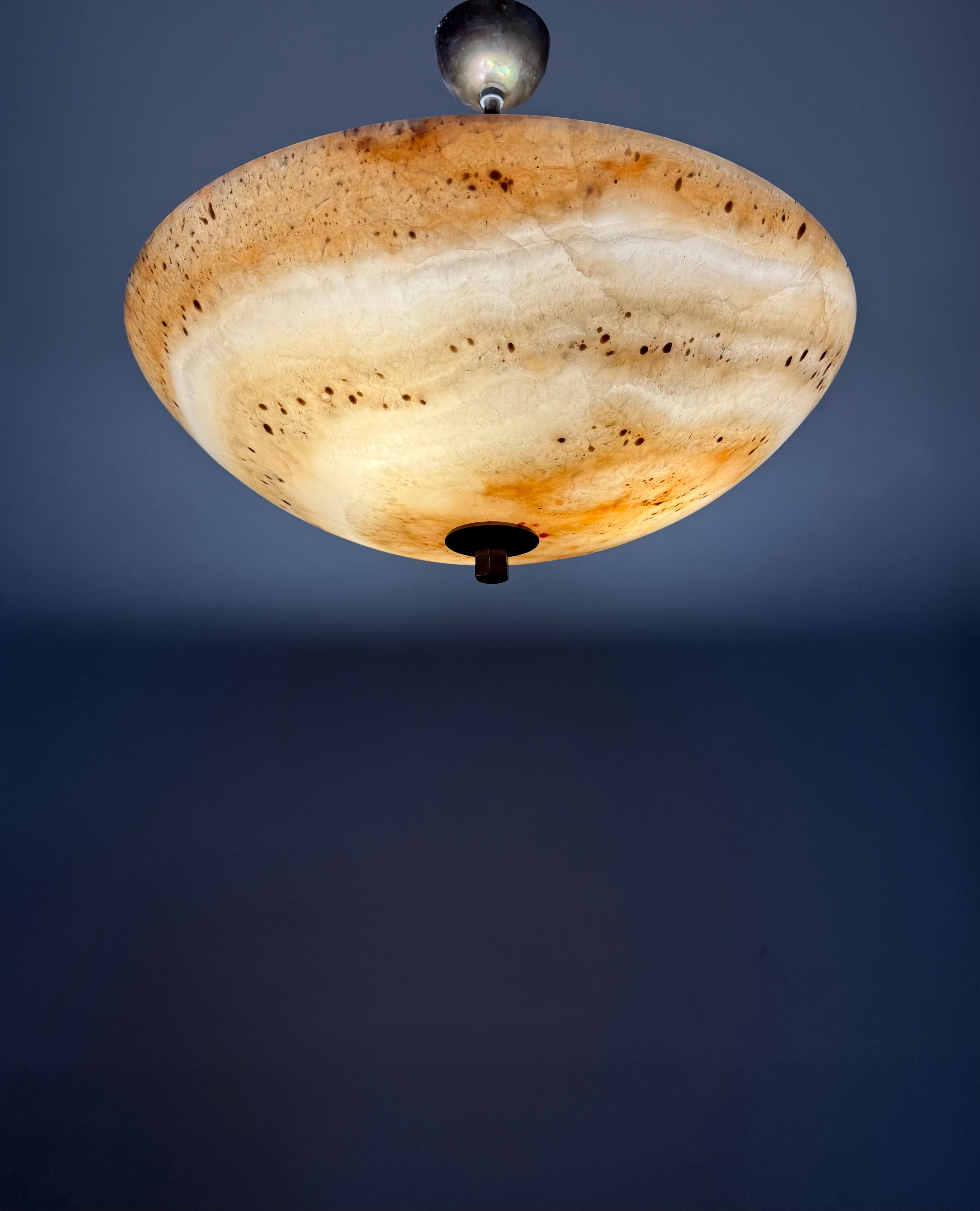 Grande ciondolo in stile Art Déco con paralume in alabastro tipo Giove in vendita 6
