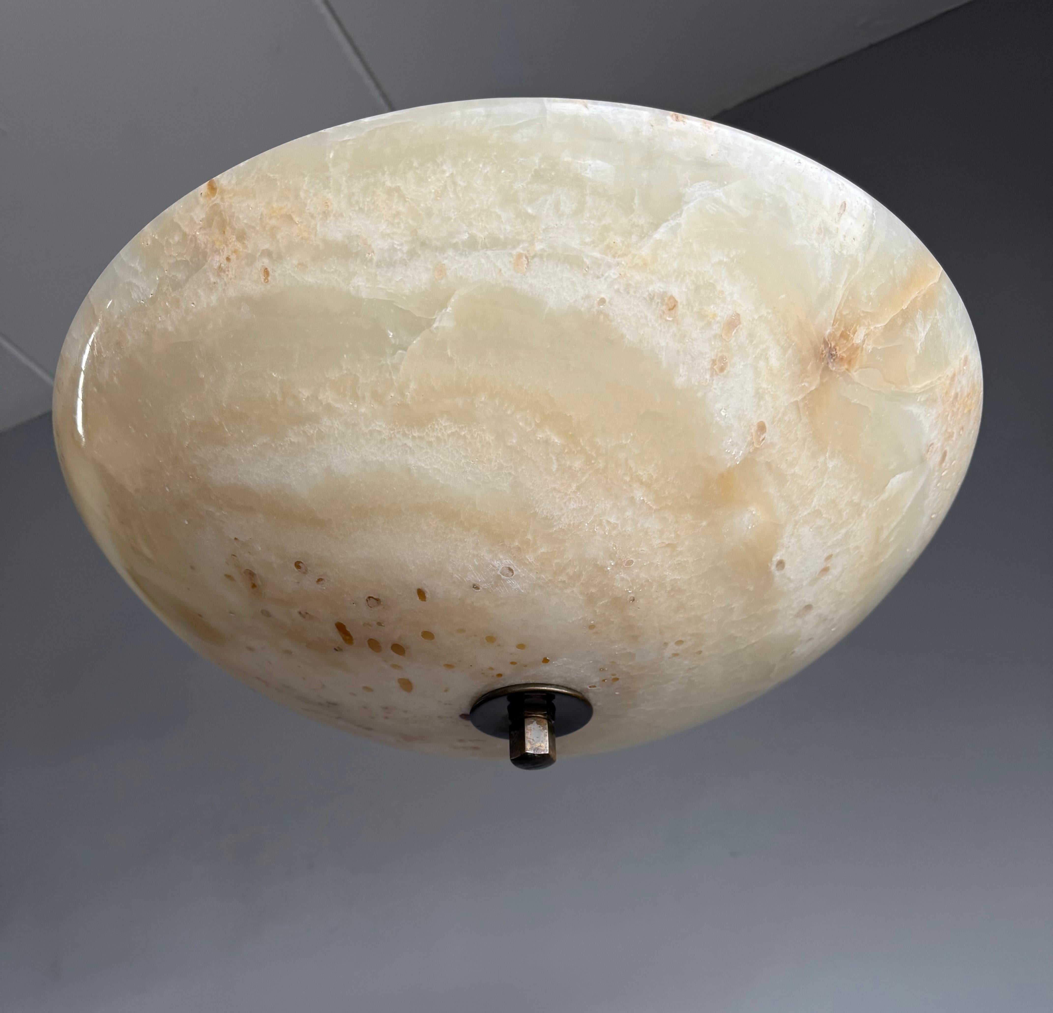 Grande ciondolo in stile Art Déco con paralume in alabastro tipo Giove In condizioni ottime in vendita a Lisse, NL