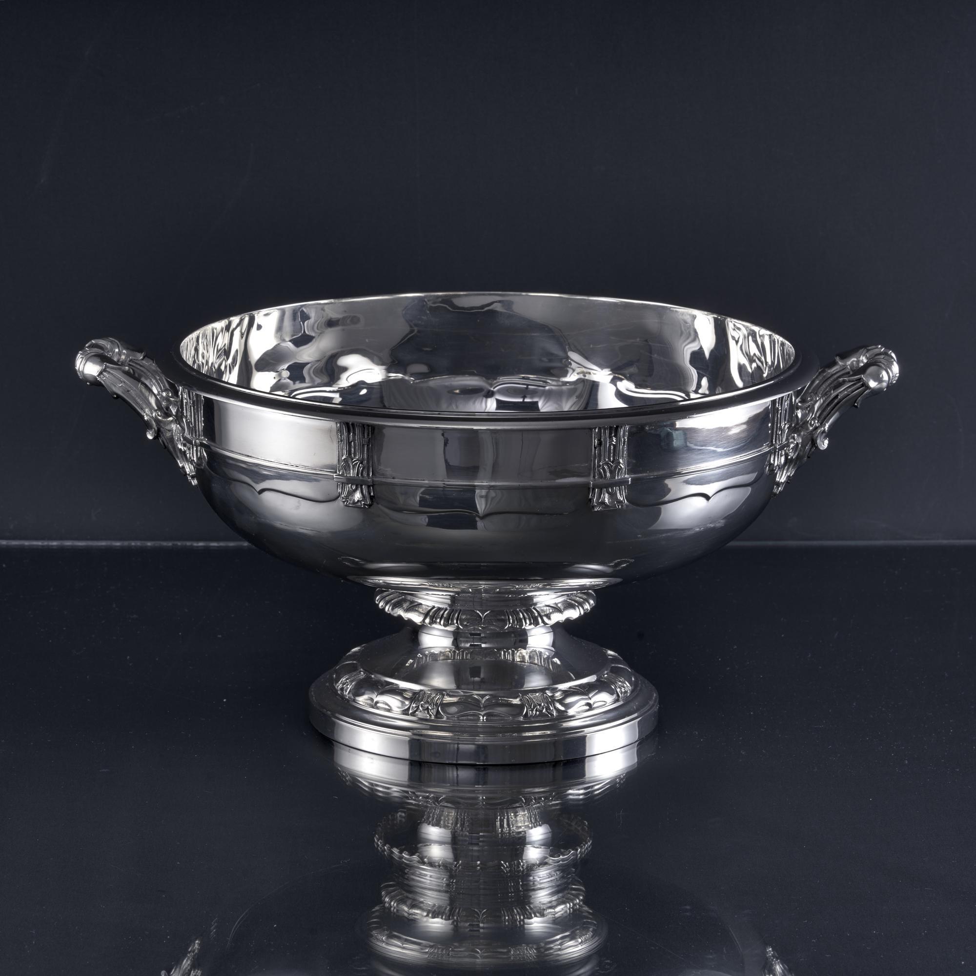 British Art Deco style silver bowl For Sale