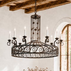 Grande lampadario in ferro battuto in stile Art Déco a 12 luci