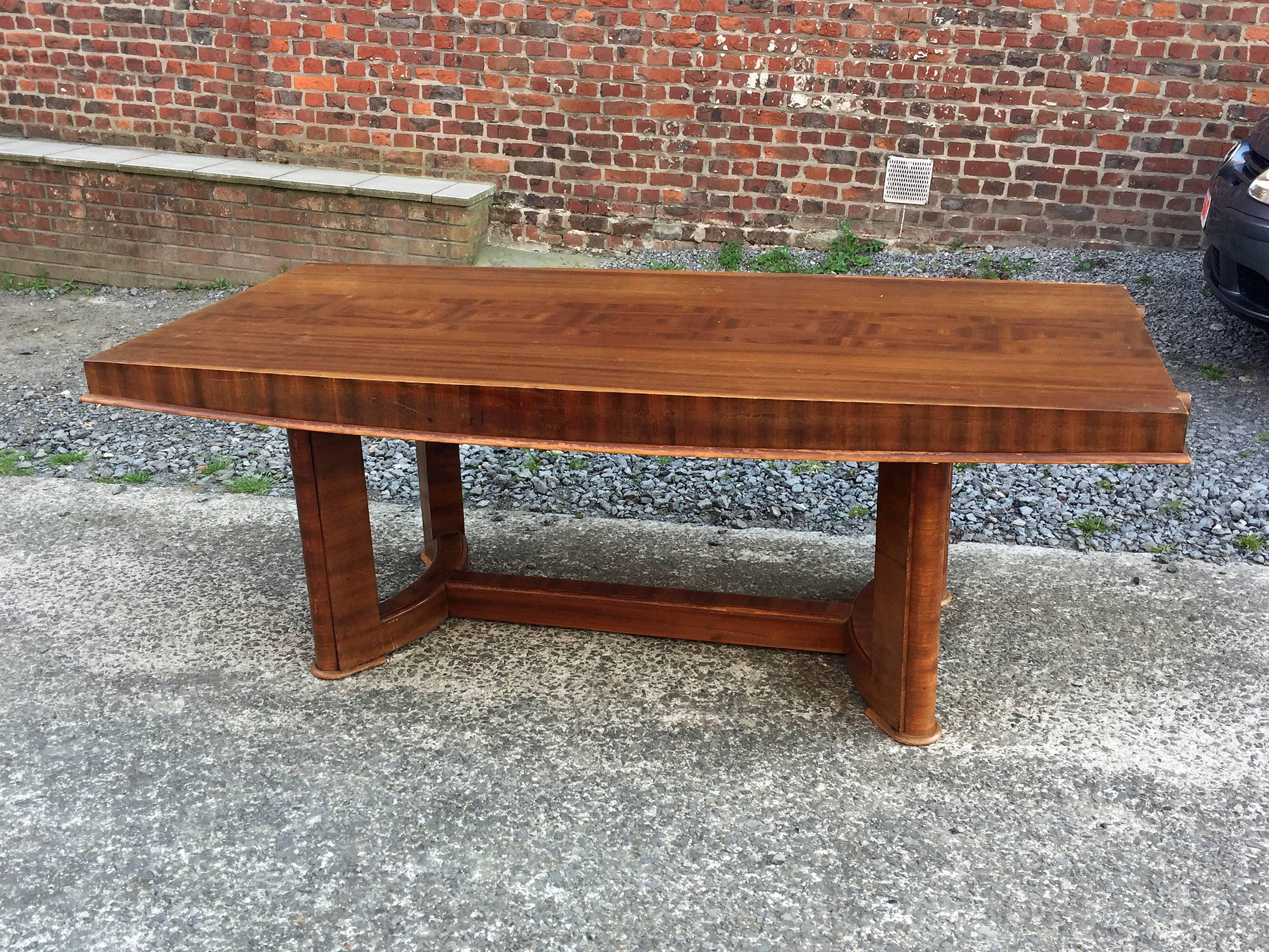 Large Art Deco table in mahogany, circa 1930.