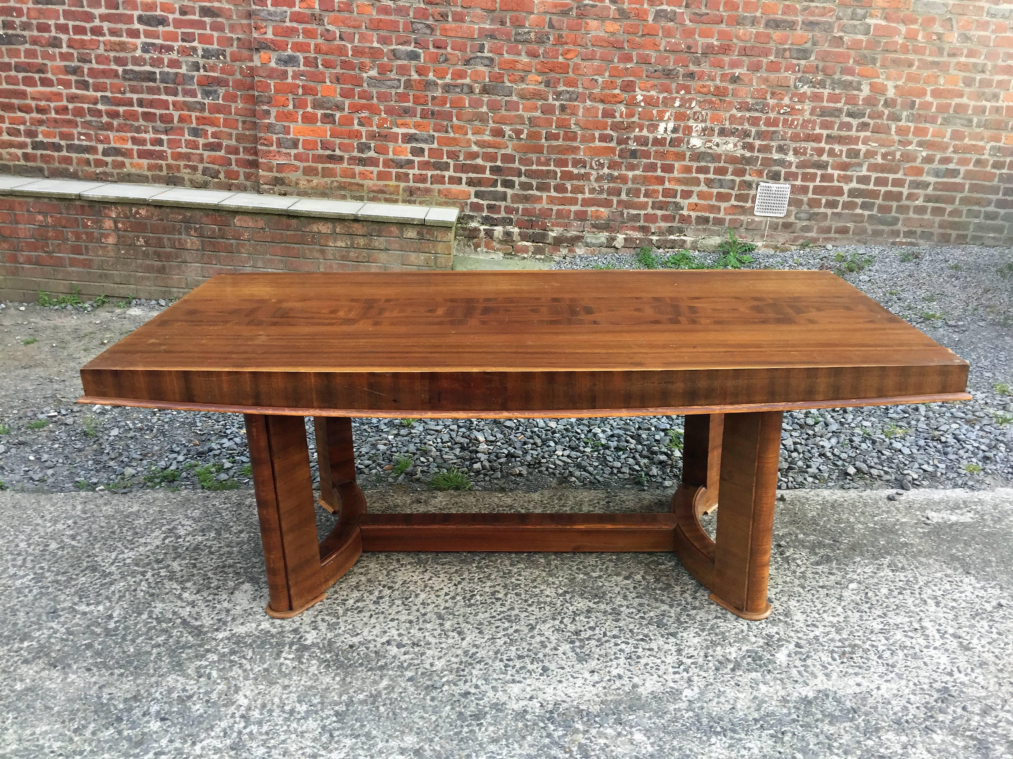 Large Art Deco Table in Mahogany, circa 1930 In Excellent Condition For Sale In Saint-Ouen, FR