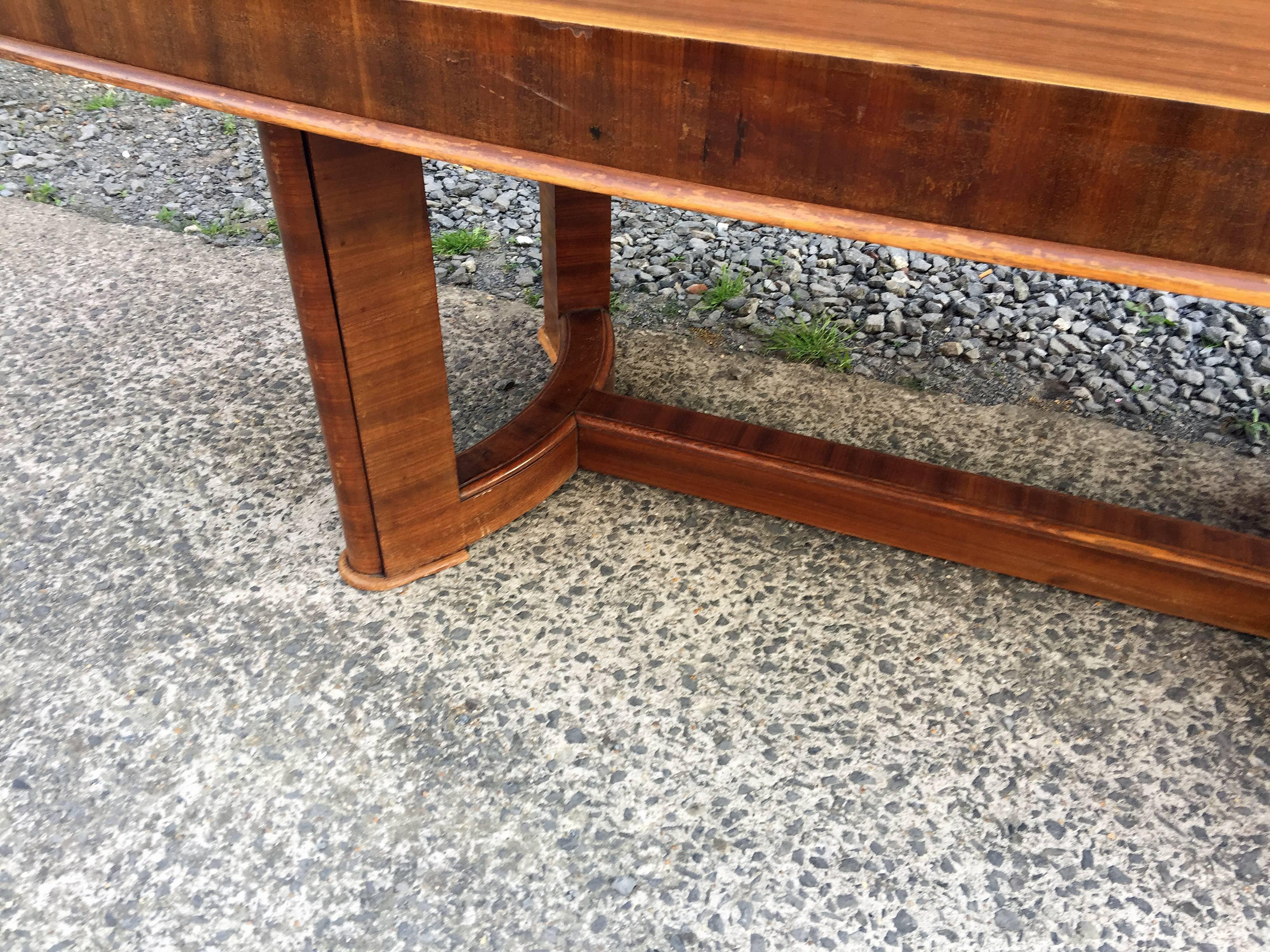 Large Art Deco Table in Mahogany, circa 1930 For Sale 1
