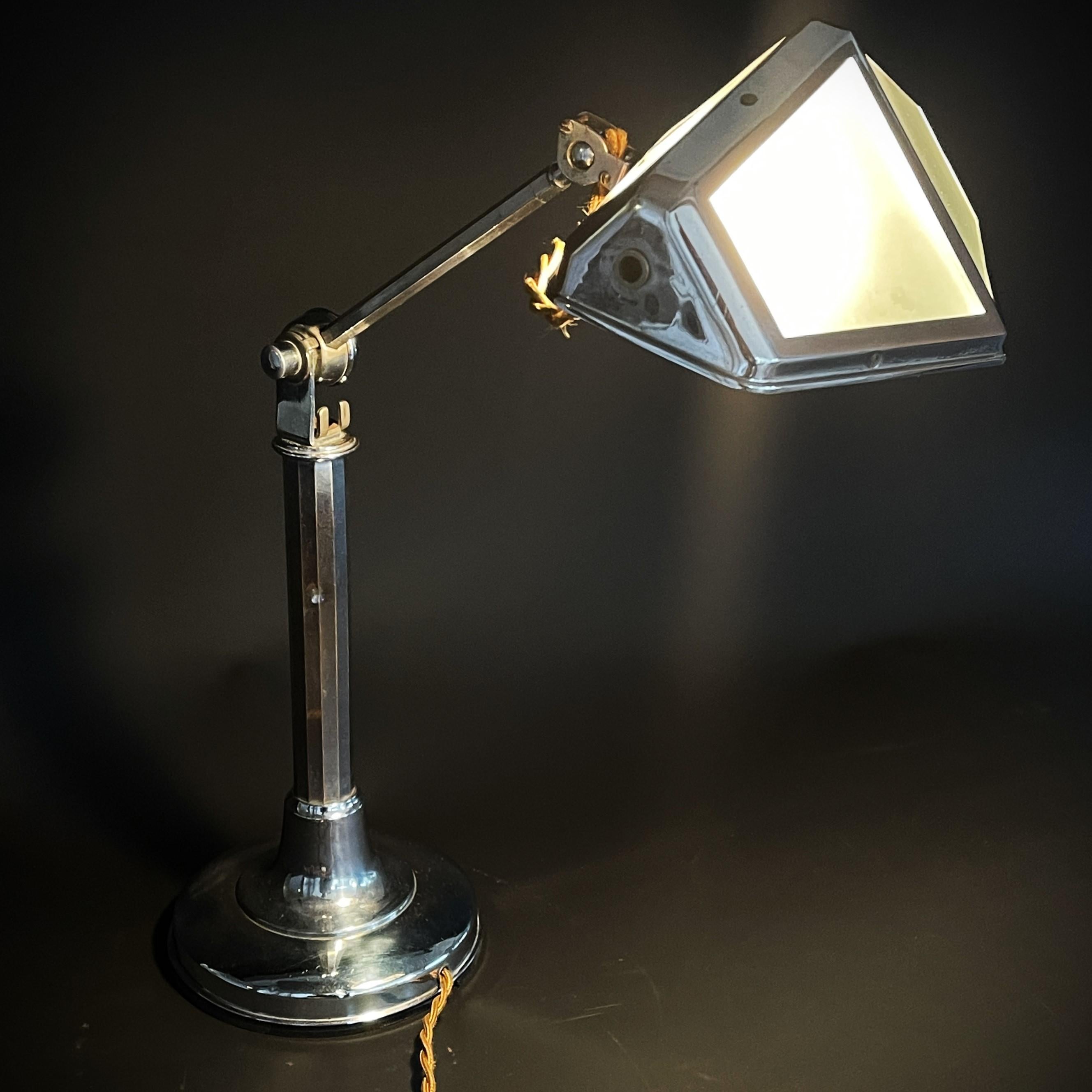Große ART DECO-Tischlampe von PIROUETT, Modell Nizza, 1930er Jahre im Angebot 2
