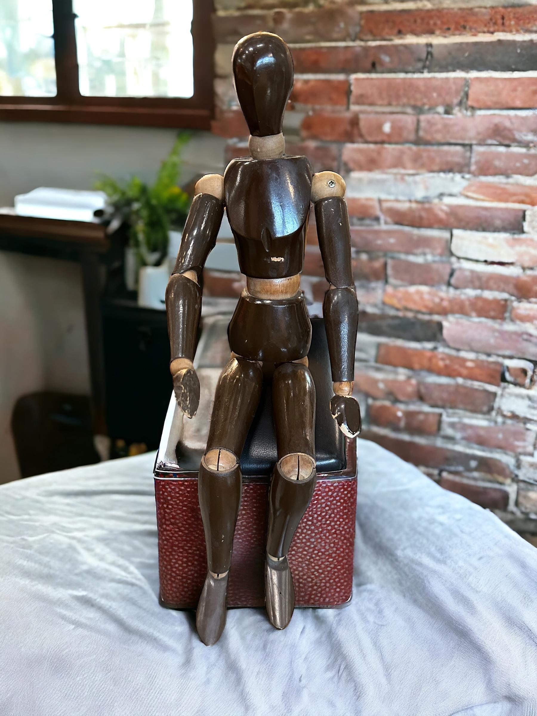 A handmade wooden Artist mannequin model - all joints move as they should. Found on a Estate sale in Modena, Italy.
Shows some minor wear - but looks beautiful on display! Some scratches and a nice patina due to the age. A nice addition to any room.