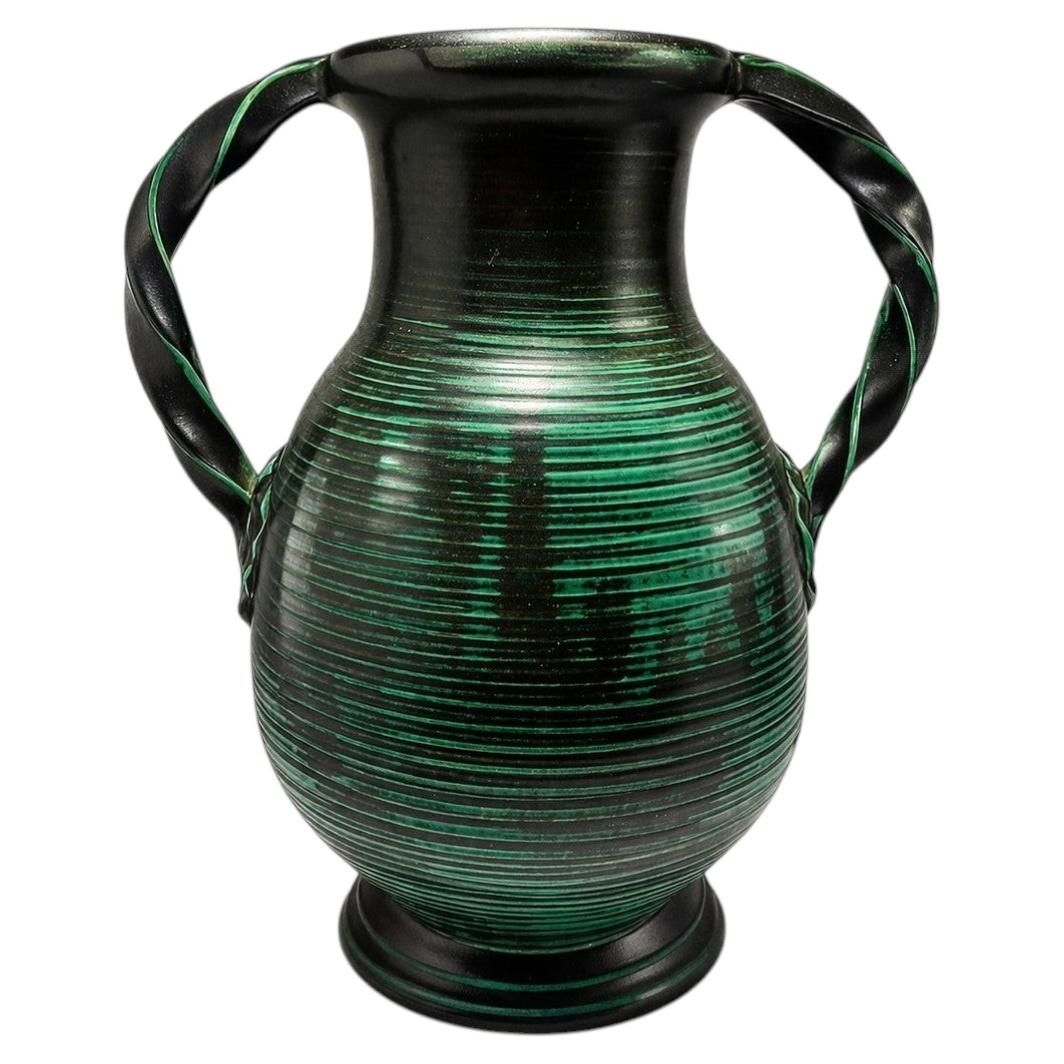 Grande vaso in ceramica Art Deco Uppsala Ekeby, Svezia, anni '30, con manico gemello in Greene & Greene in vendita