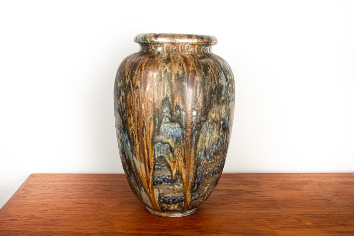Metà XX secolo Grande vaso Art Déco, in gres smaltato e blu iridescente, Roger Guérin, 1930 in vendita