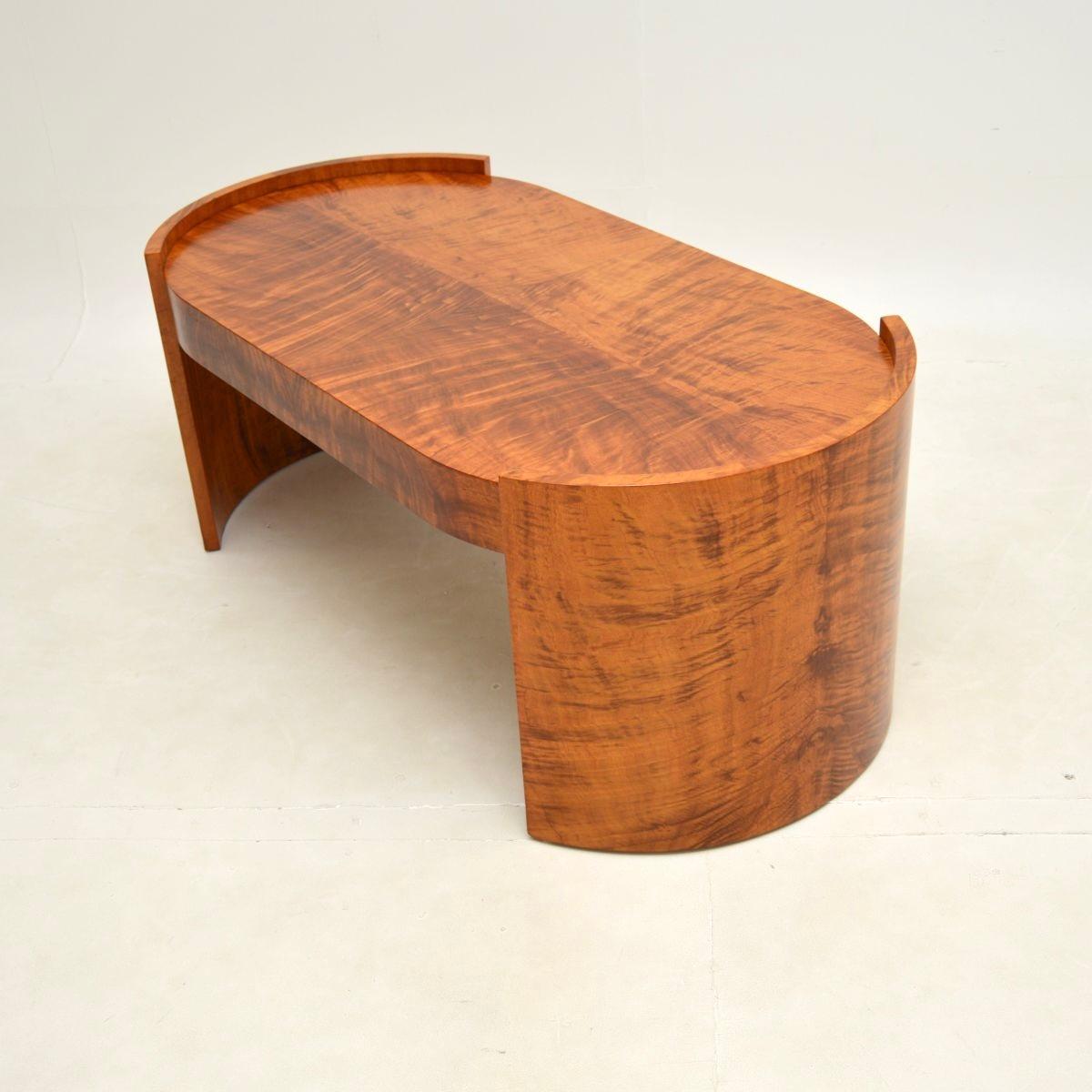 Large Art Deco Walnut Coffee Table In Good Condition In London, GB