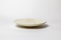 Großer weißer Keramikteller von Primavera um 1940 im Stil von Jean Besnard, Art Deco