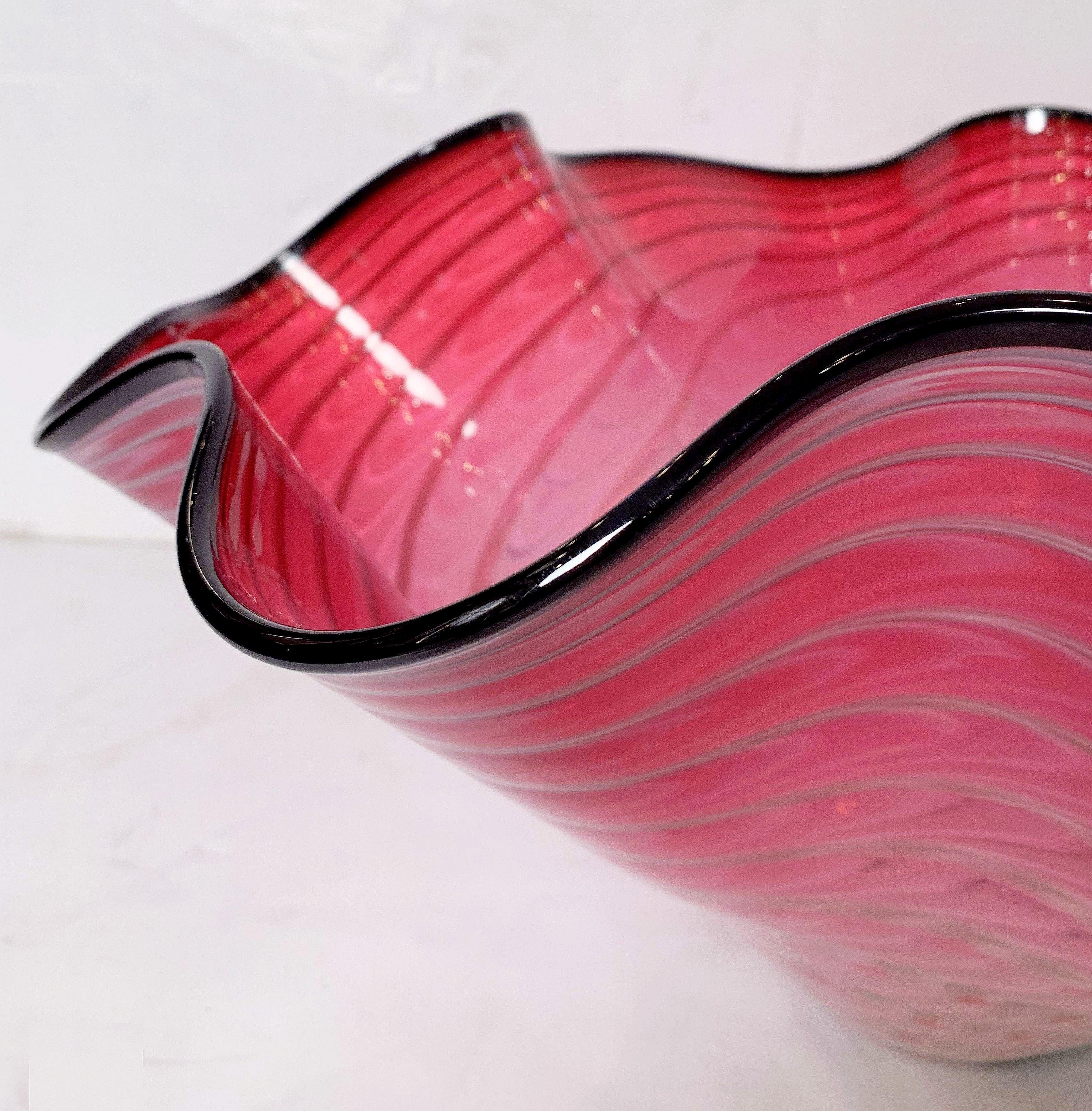 Large Art Glass Bowl in the Manner of Dale Chihuly In Good Condition In Austin, TX
