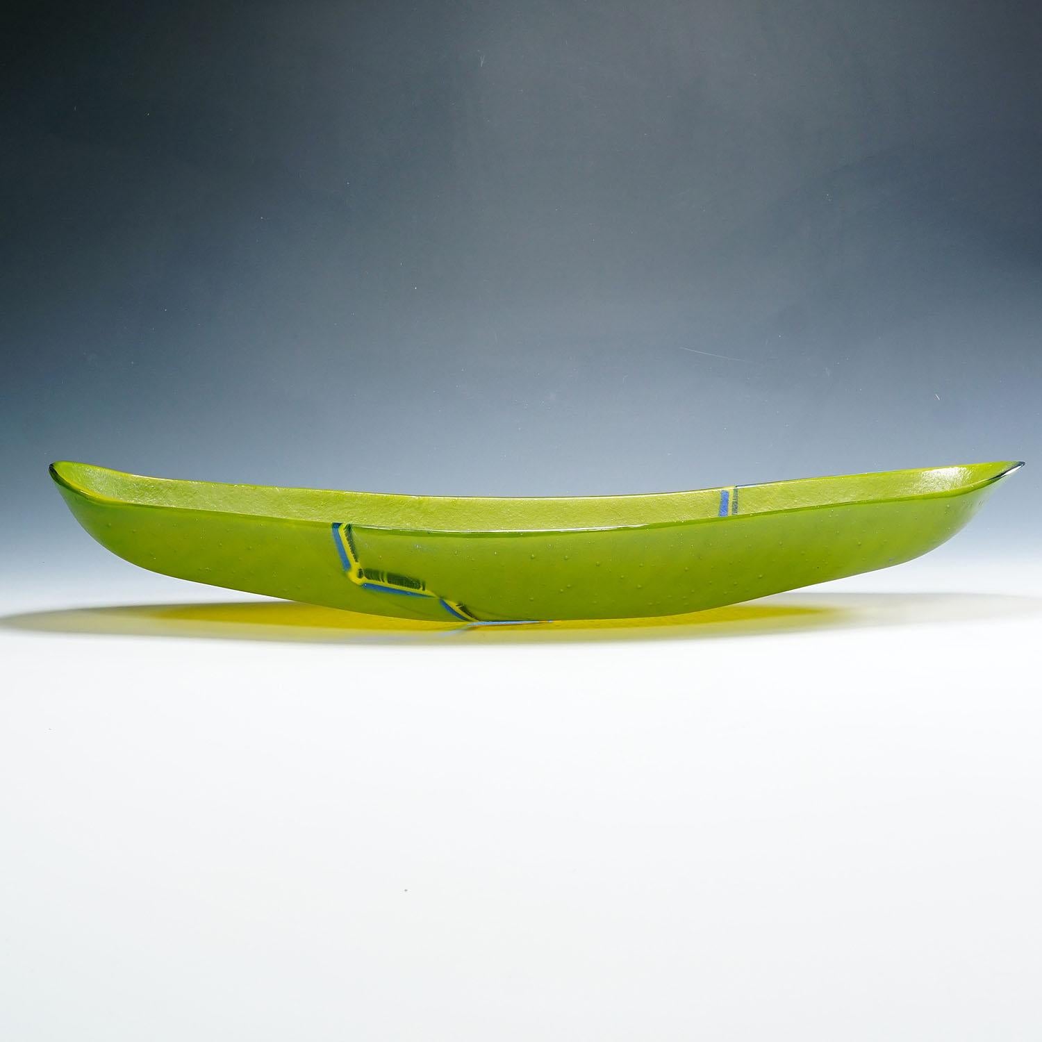 Centro de mesa grande de vidrio artístico del artista de Studio A Horst Stauber 1994 finales del siglo XX en venta
