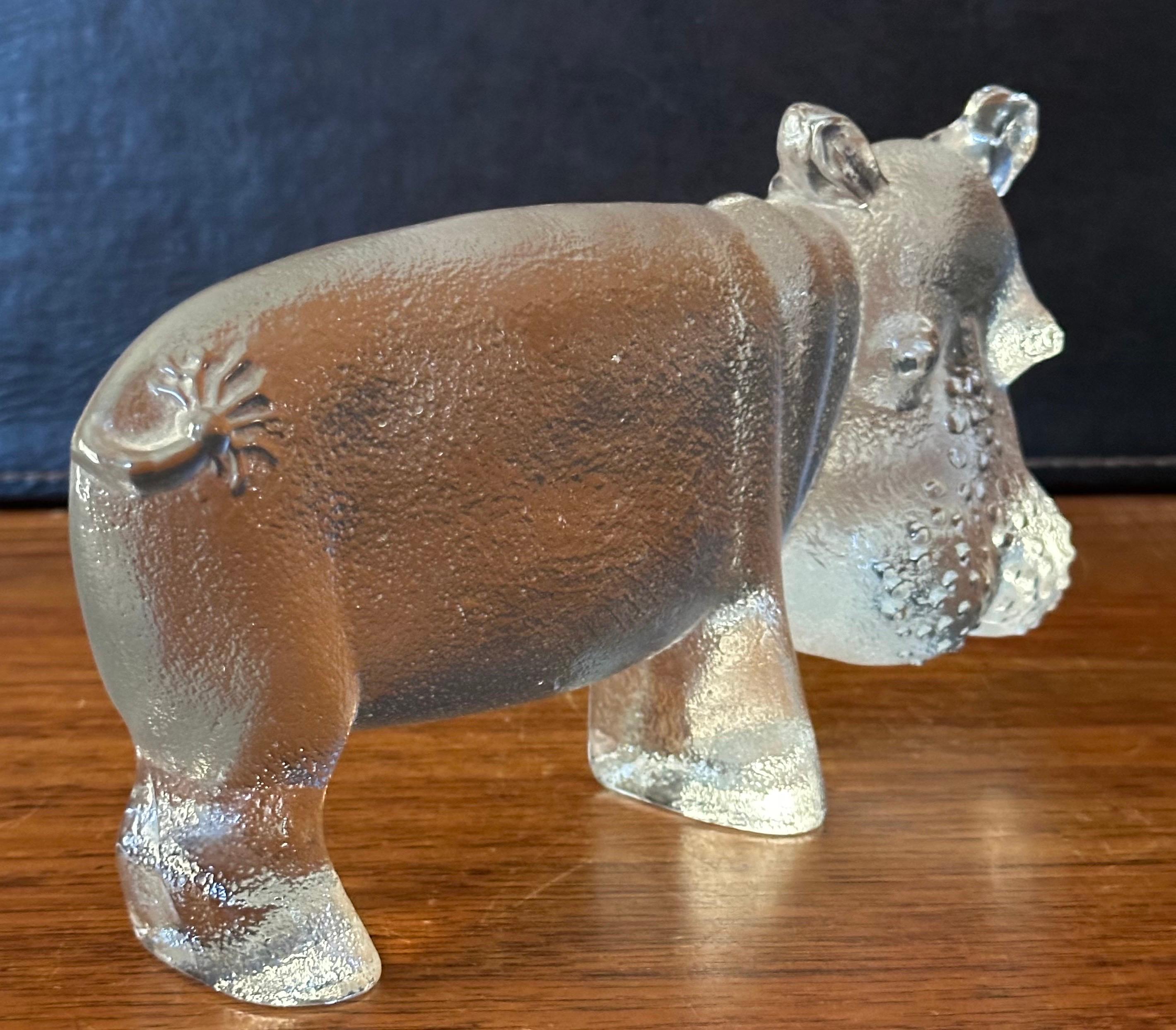 Pisapapeles/escultura grande de hipopótamo de vidrio artístico al estilo de Kosta Boda Suecia Hecho a mano en venta