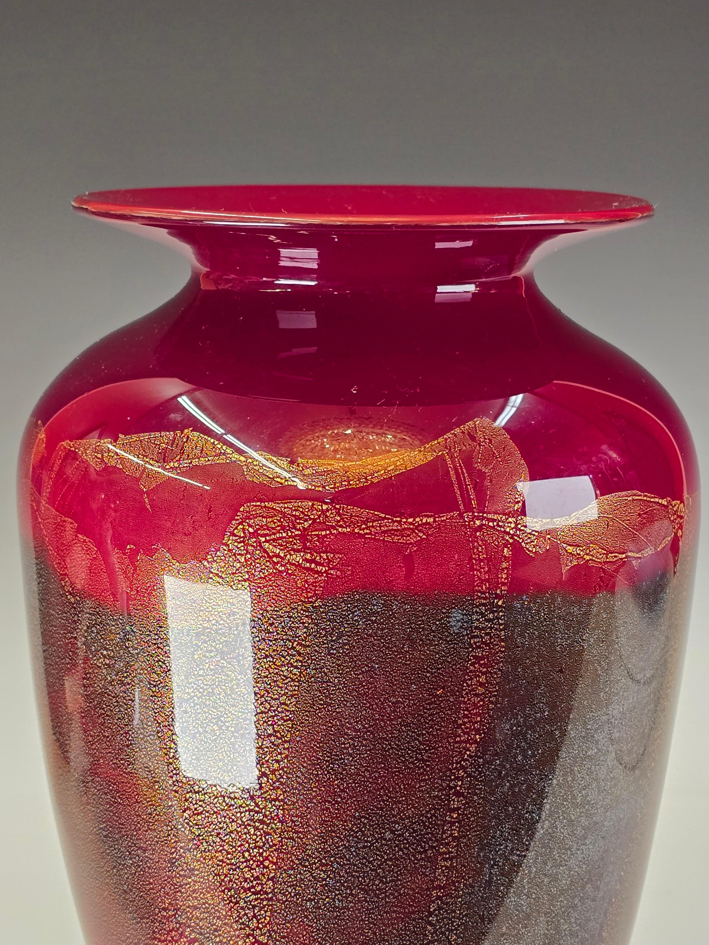 Moderno Vaso grande in vetro artistico di Michael Nourot in vendita
