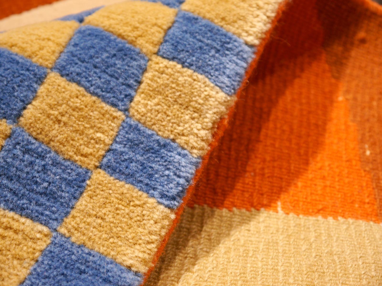 Großer Art Line-Teppich nach Pablo Picasso, handgeknüpft, Wolle, ausgezeichneter Zustand im Angebot 6