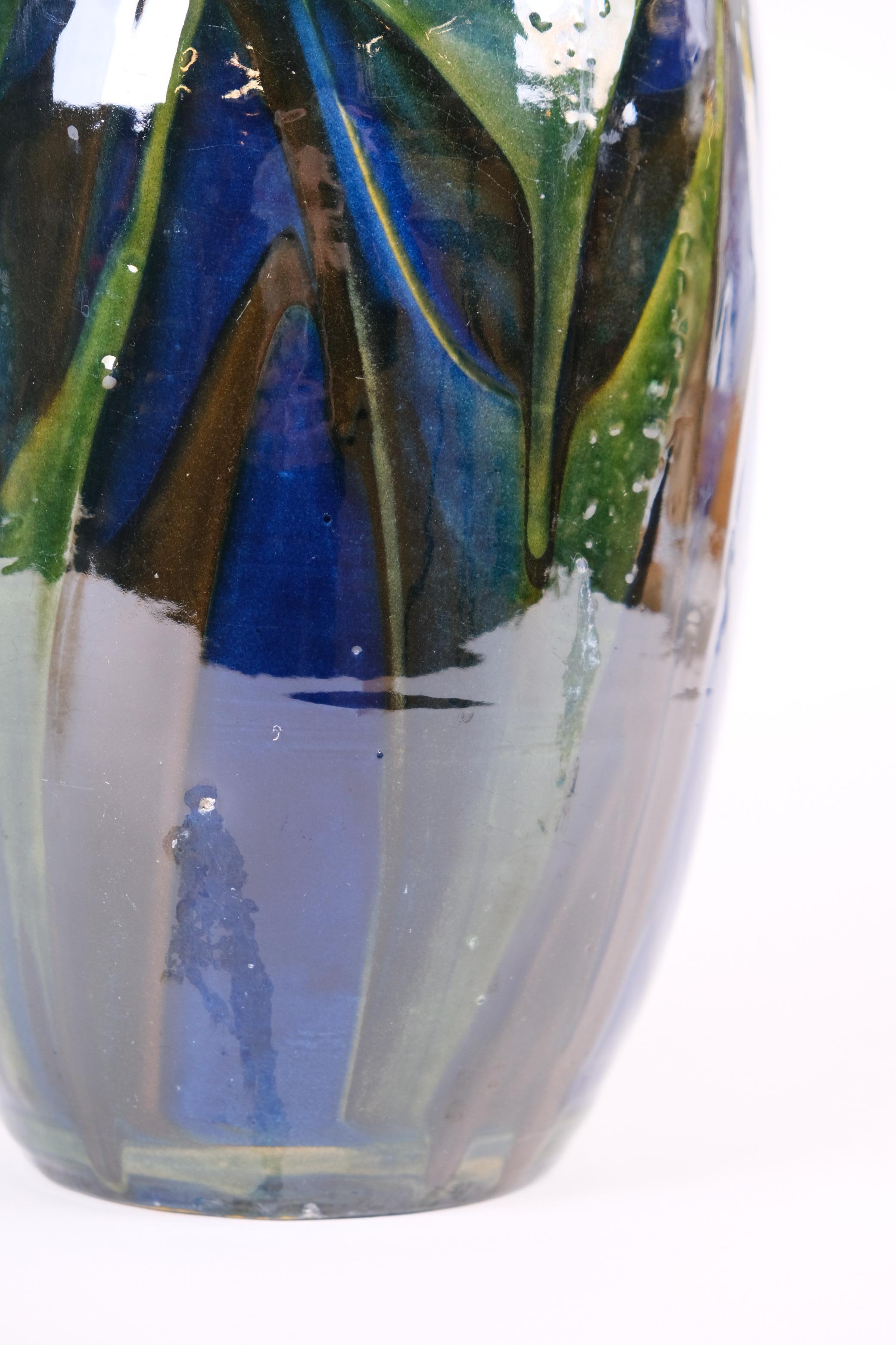 Grand vase Art nouveau à glaçure bleue et verte par Herman Kähler, Danemark c. 1900 en vente 3
