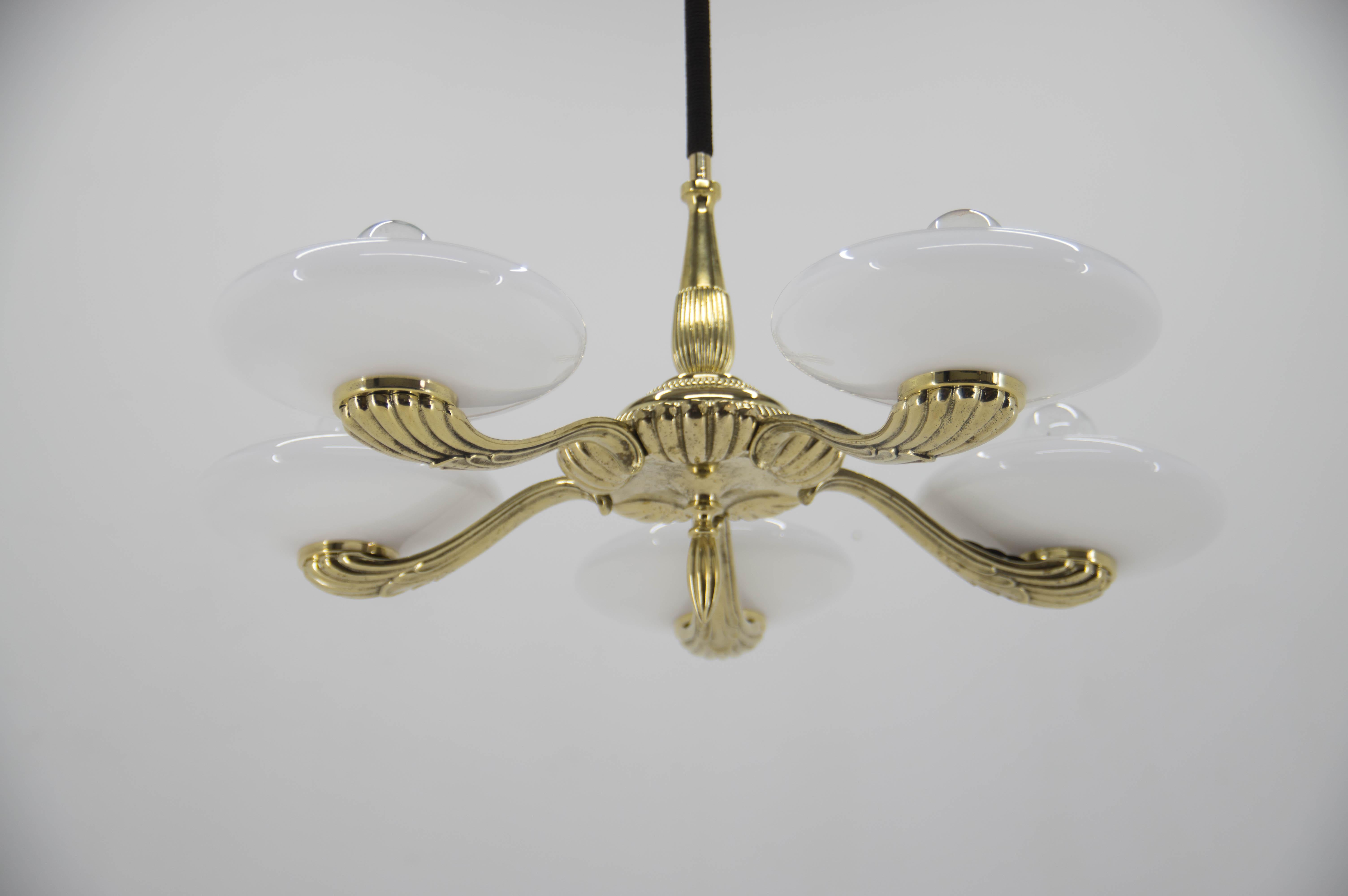 Large Art Nouveau Brass and Glass Chandelier, 1910s, Restored For Sale 6