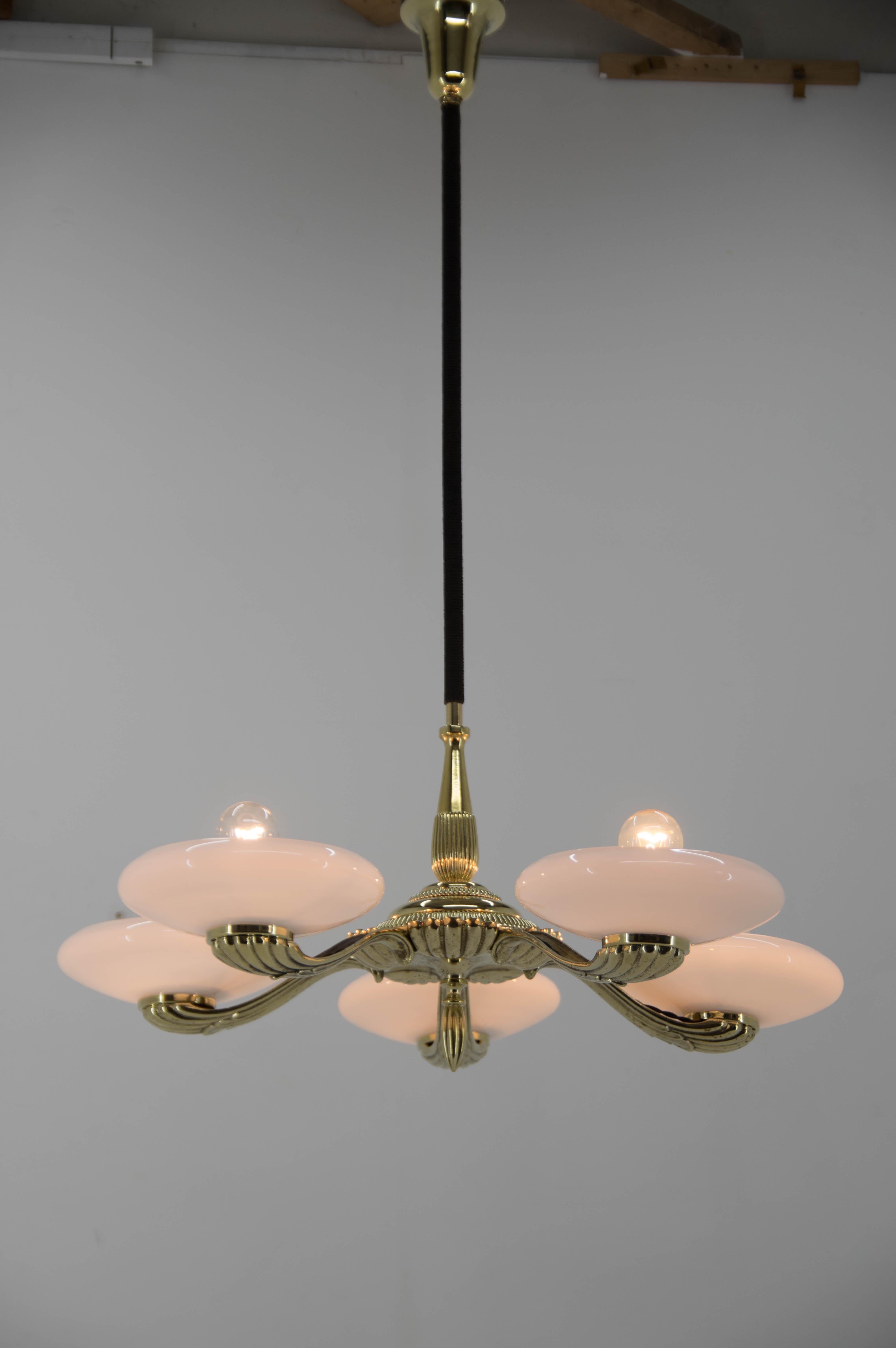 Large Art Nouveau Brass and Glass Chandelier, 1910s, Restored For Sale 4