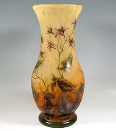 Große Jugendstil-Kamee-Vase, Solanum Dulcamara-Dekor, Daum Nancy, Frankreich, 1910