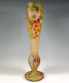 Große Jugendstil-Kamee-Vase mit Rosenhip-Dekor, Daum Nancy, Frankreich, um 1910