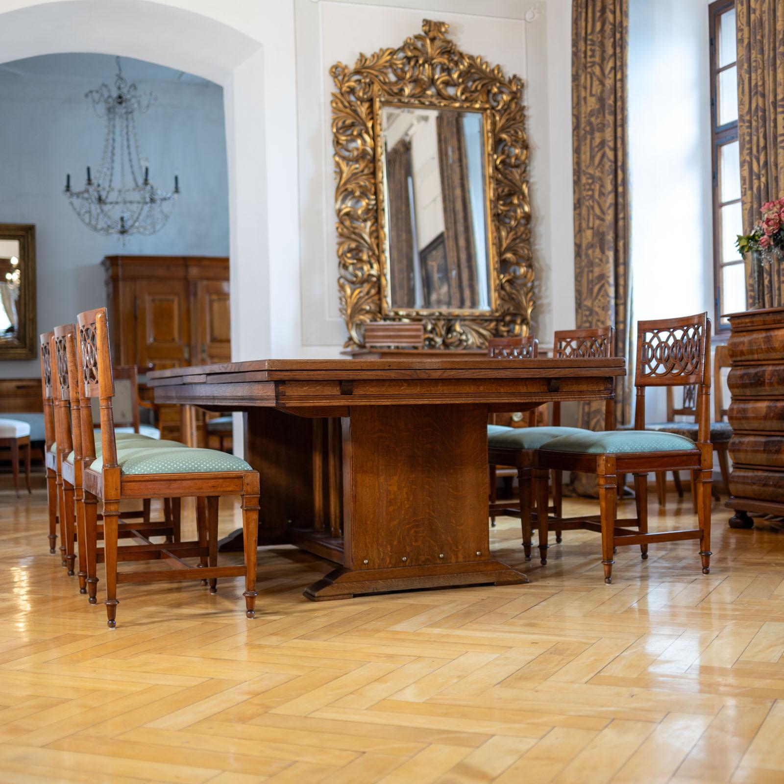 Art nouveau Grande table à rallonge Art Nouveau en chêne, début du 20ème siècle en vente