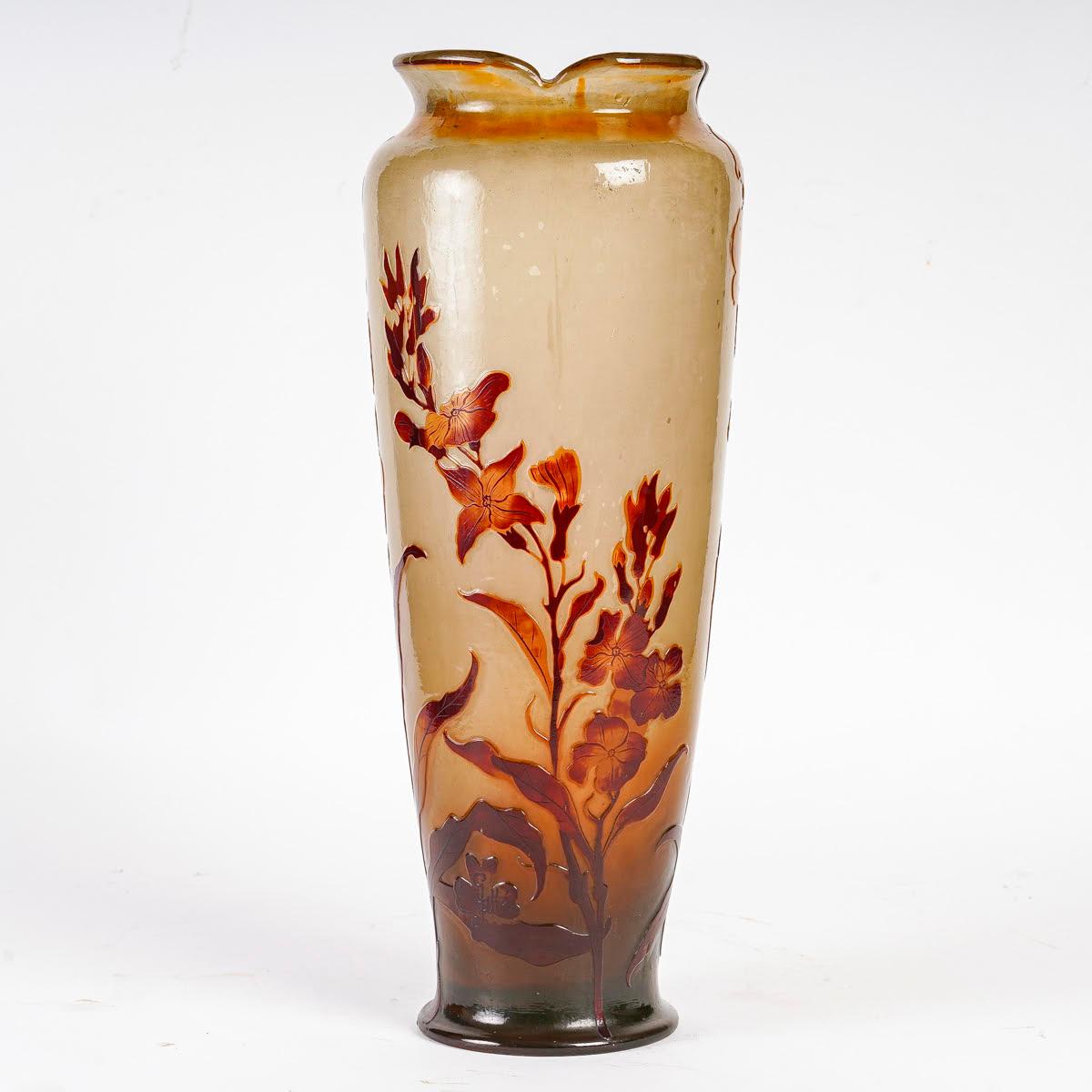 Large Art Nouveau Gallé Vase, pâte de verre, circa 1900.

Art Nouveau Gallé vase, circa 1900, pâte de verre, signed.
h:45cm, d: 18cm