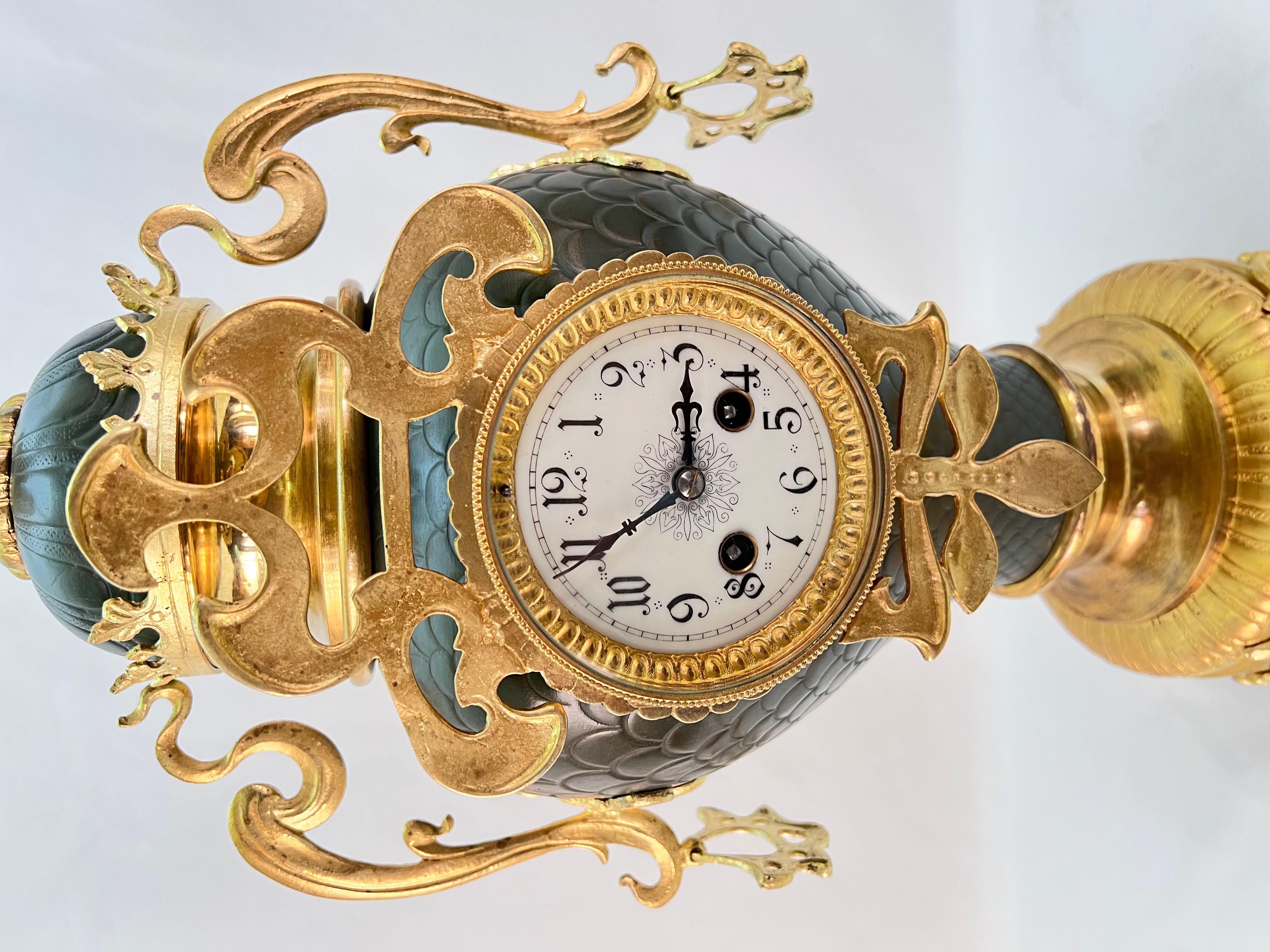 Große Jugendstil-Uhr aus goldener Bronze, 1890er Jahre im Angebot 7