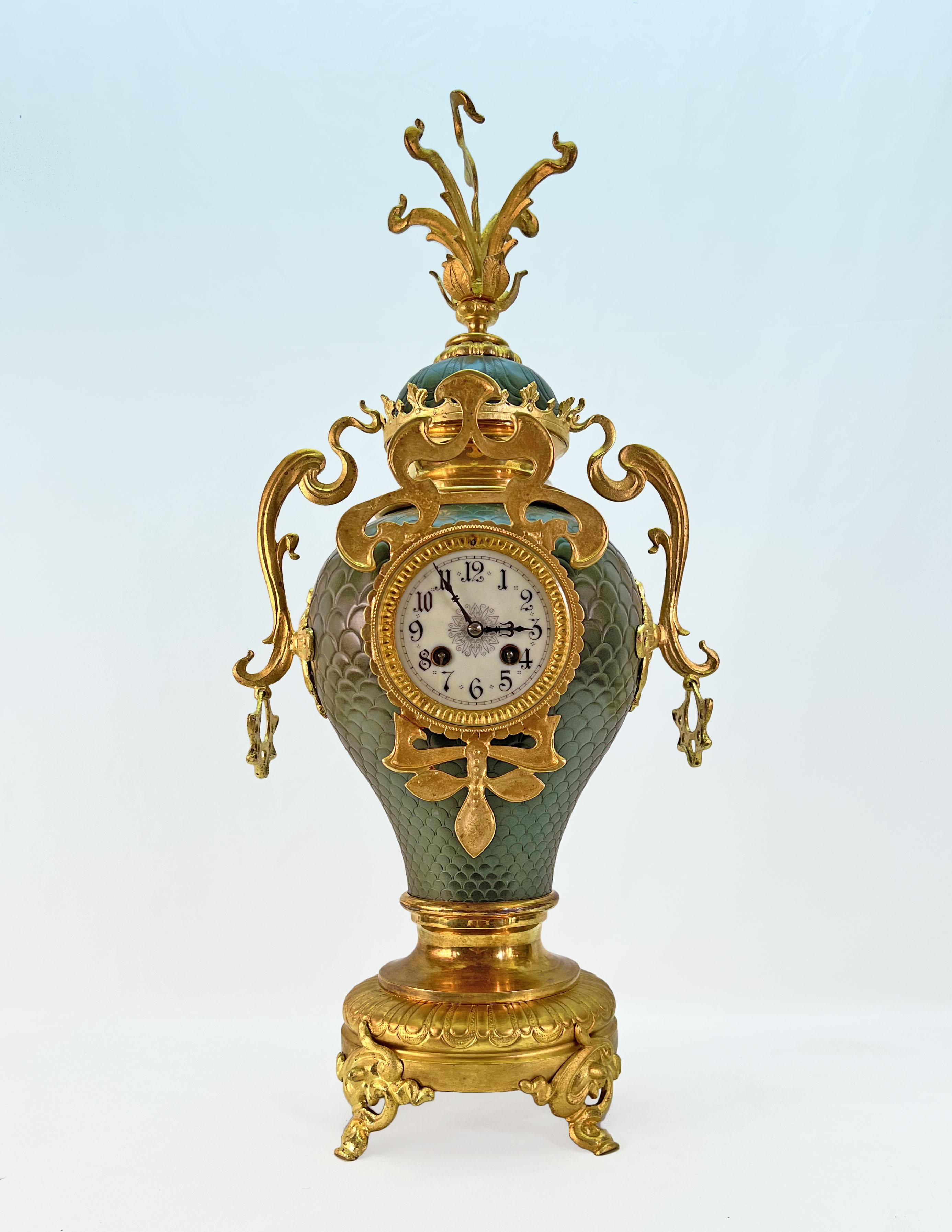 Große Jugendstil-Uhr aus goldener Bronze, 1890er Jahre im Angebot 8