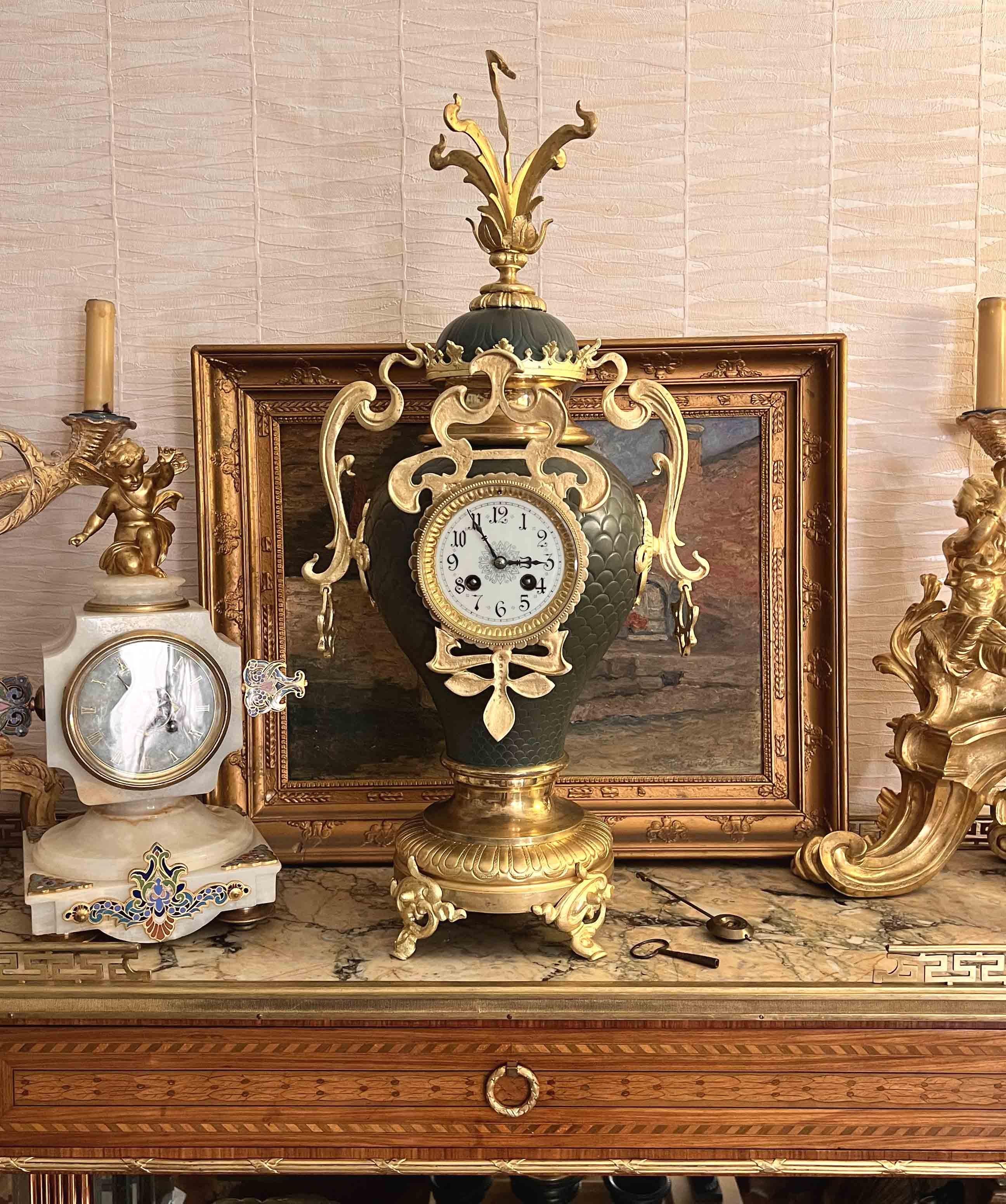 Large Art Nouveau Golden Bronze Clock, 1890s For Sale 11
