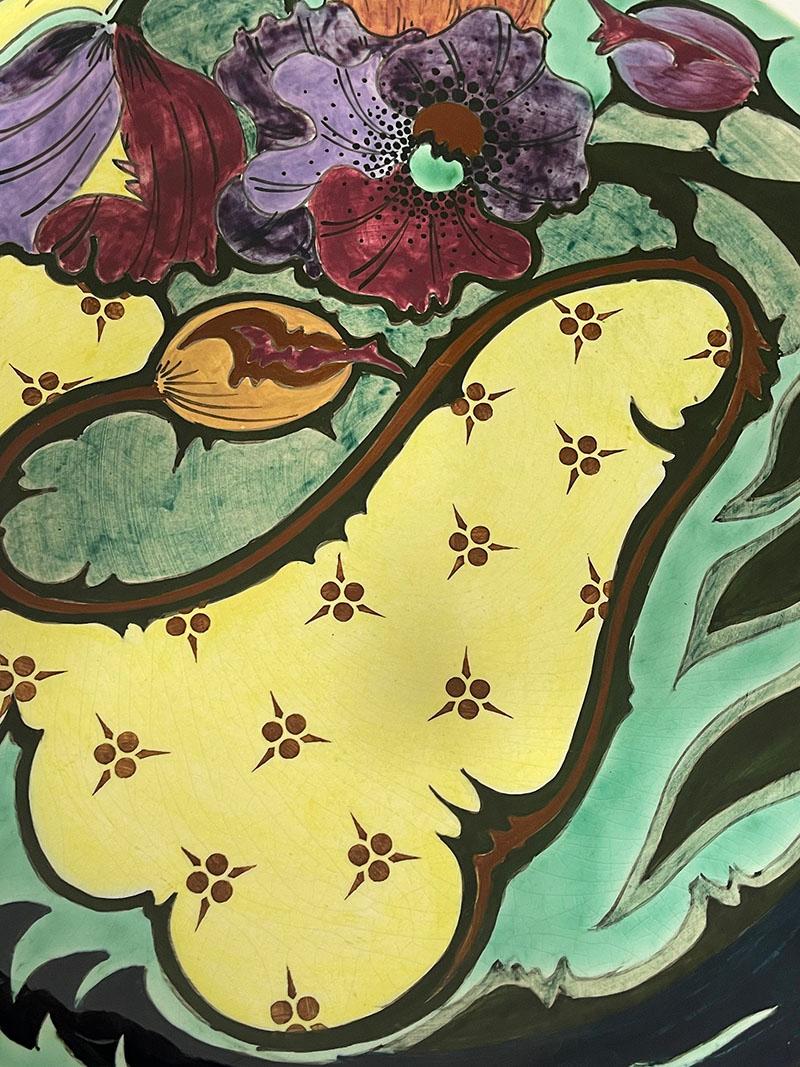 Dutch Large Art Nouveau Gouda Zuid Holland Plateel charger, 1901-1903 For Sale