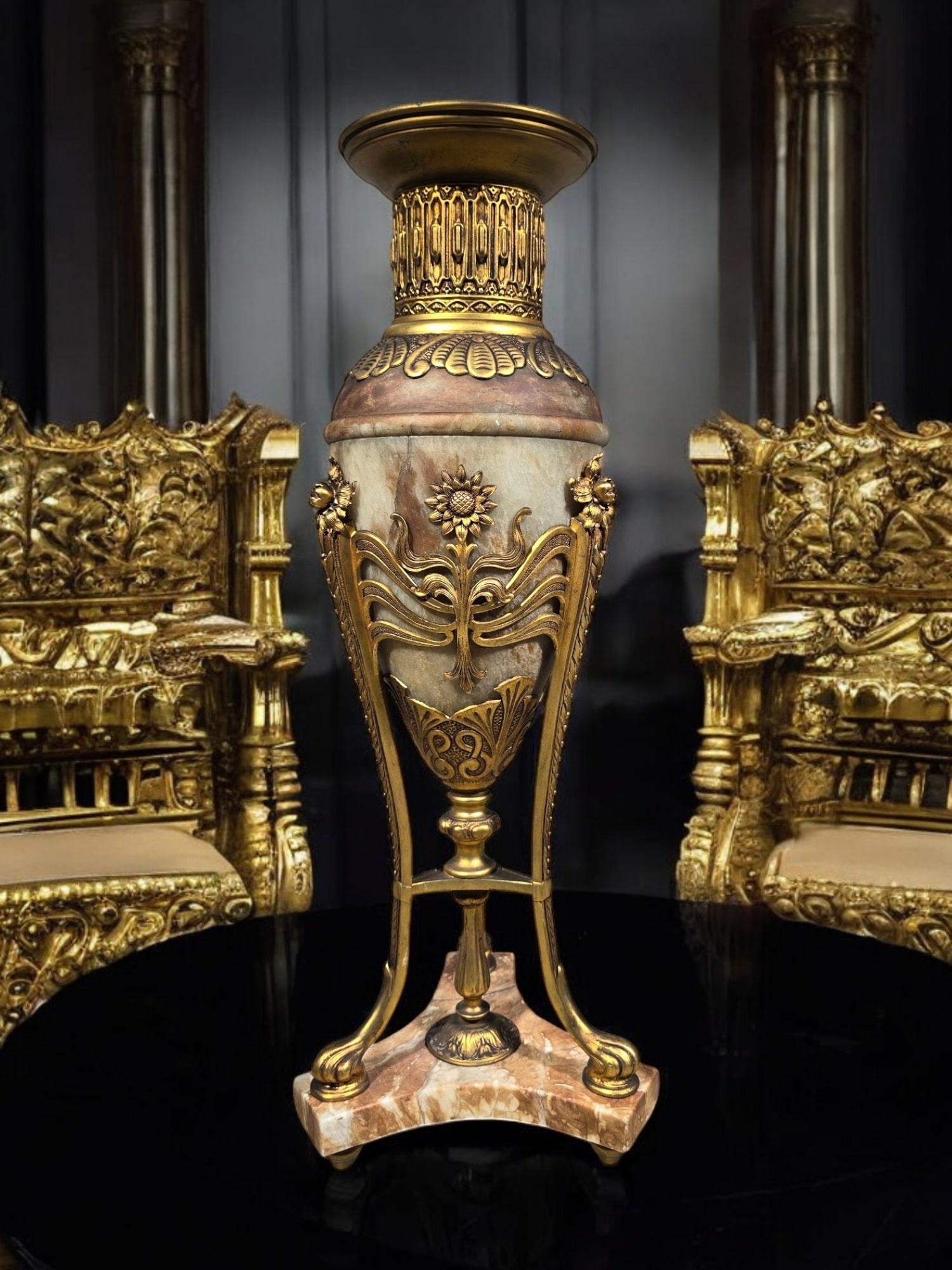 Grande vaso Art Nouveau in onice e bronzo - Fine XIX secolo in vendita 7
