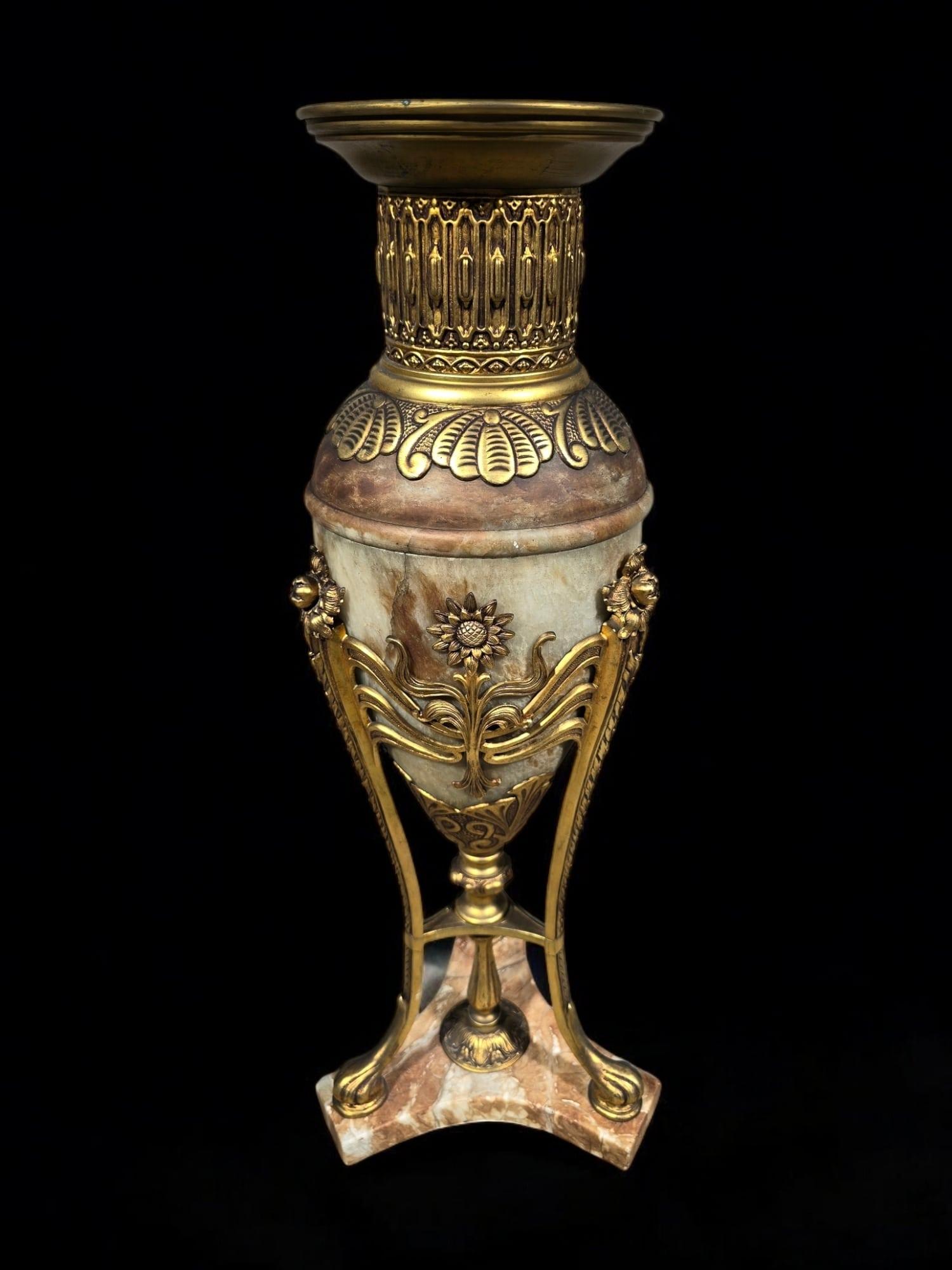 Grande vaso Art Nouveau in onice e bronzo - Fine XIX secolo in vendita 2