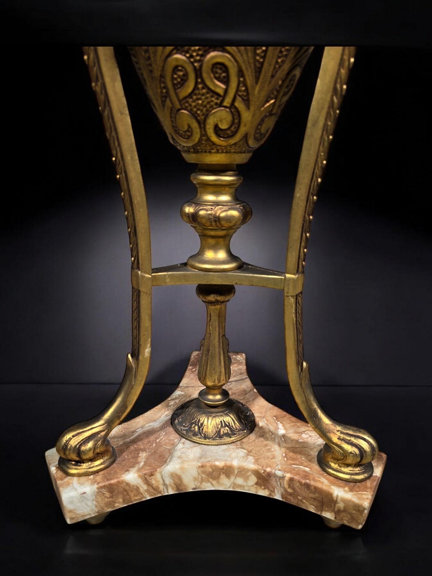 Grande vaso Art Nouveau in onice e bronzo - Fine XIX secolo in vendita 4