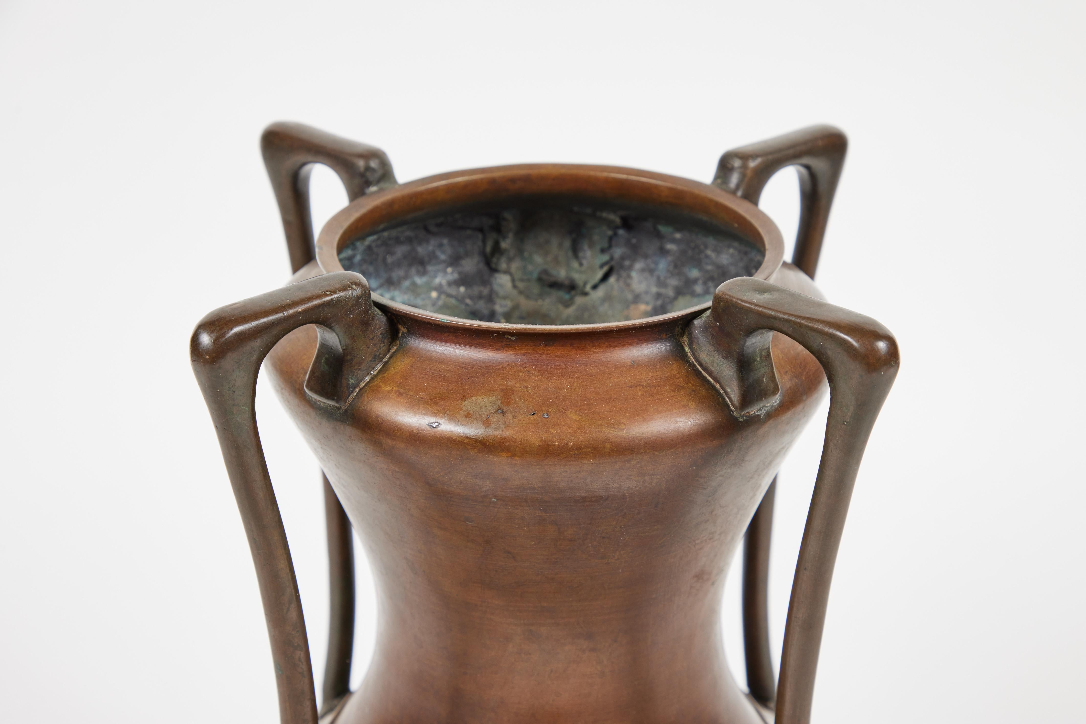 Large Art Nouveau Patinated Bronze Gourd Shaped Vase In Good Condition In Pasadena, CA